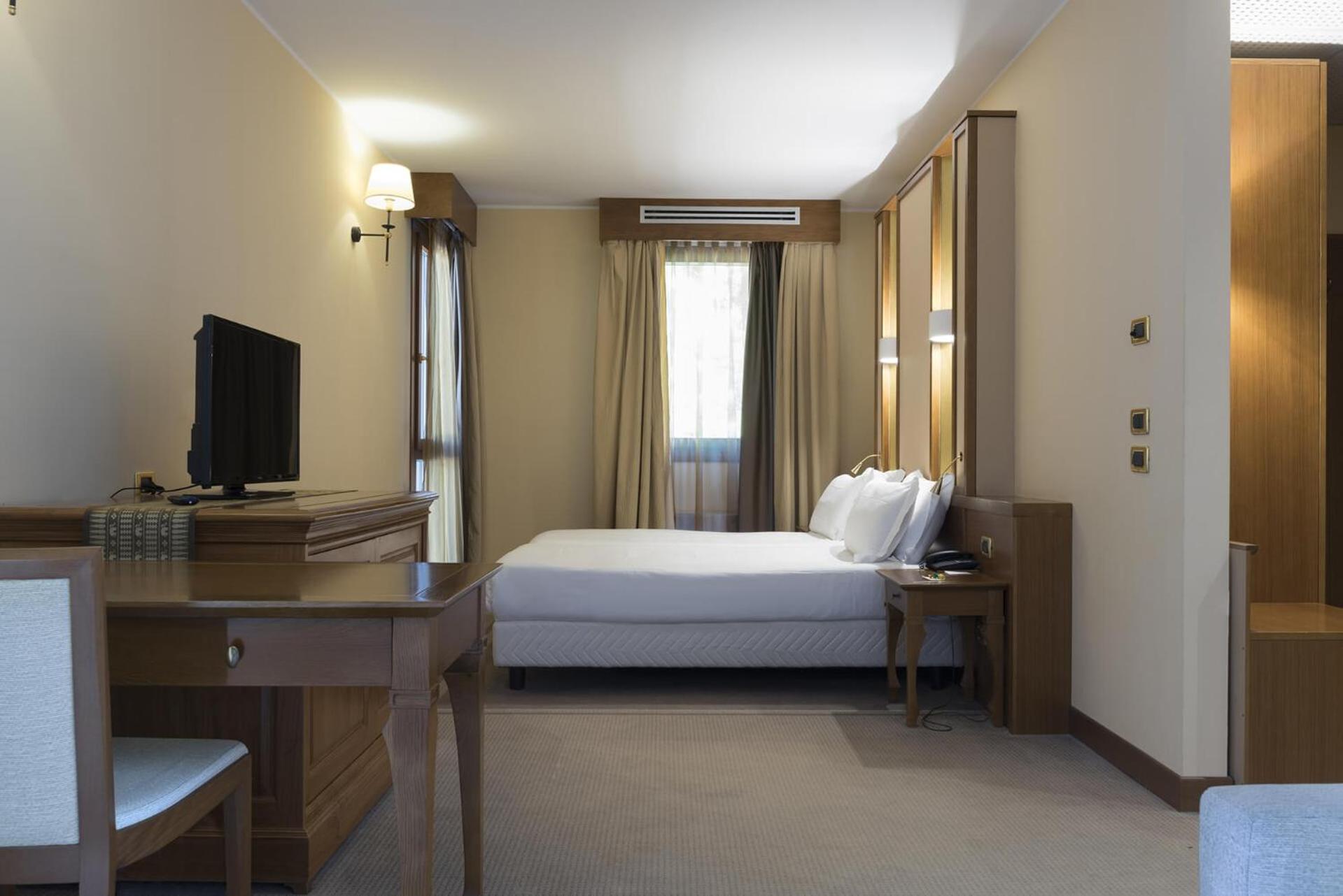 Superior Double or Twin Room - Photo 1