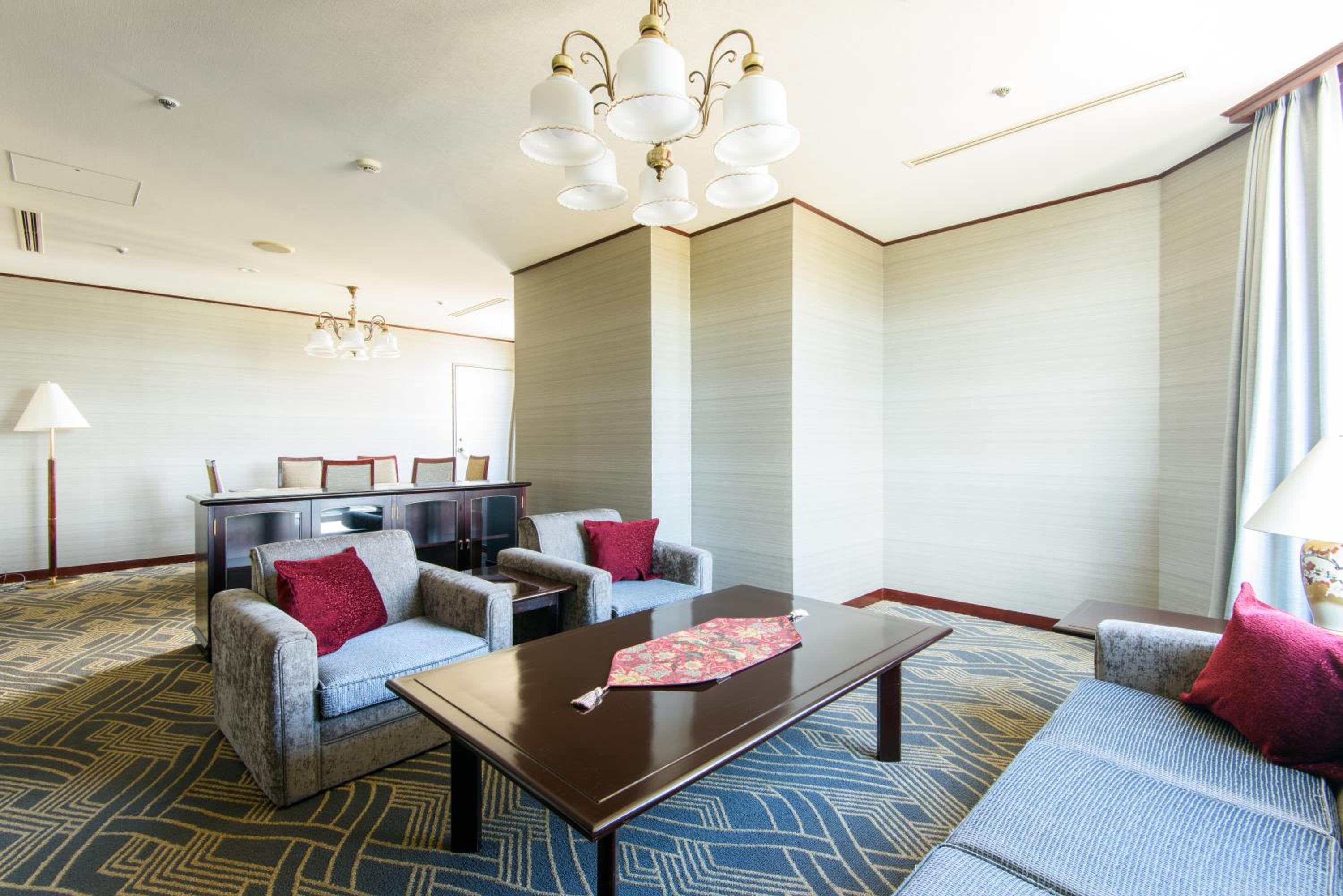 Suite Room with Free access to Club Lounge - Non-Smoking - Luxury floor