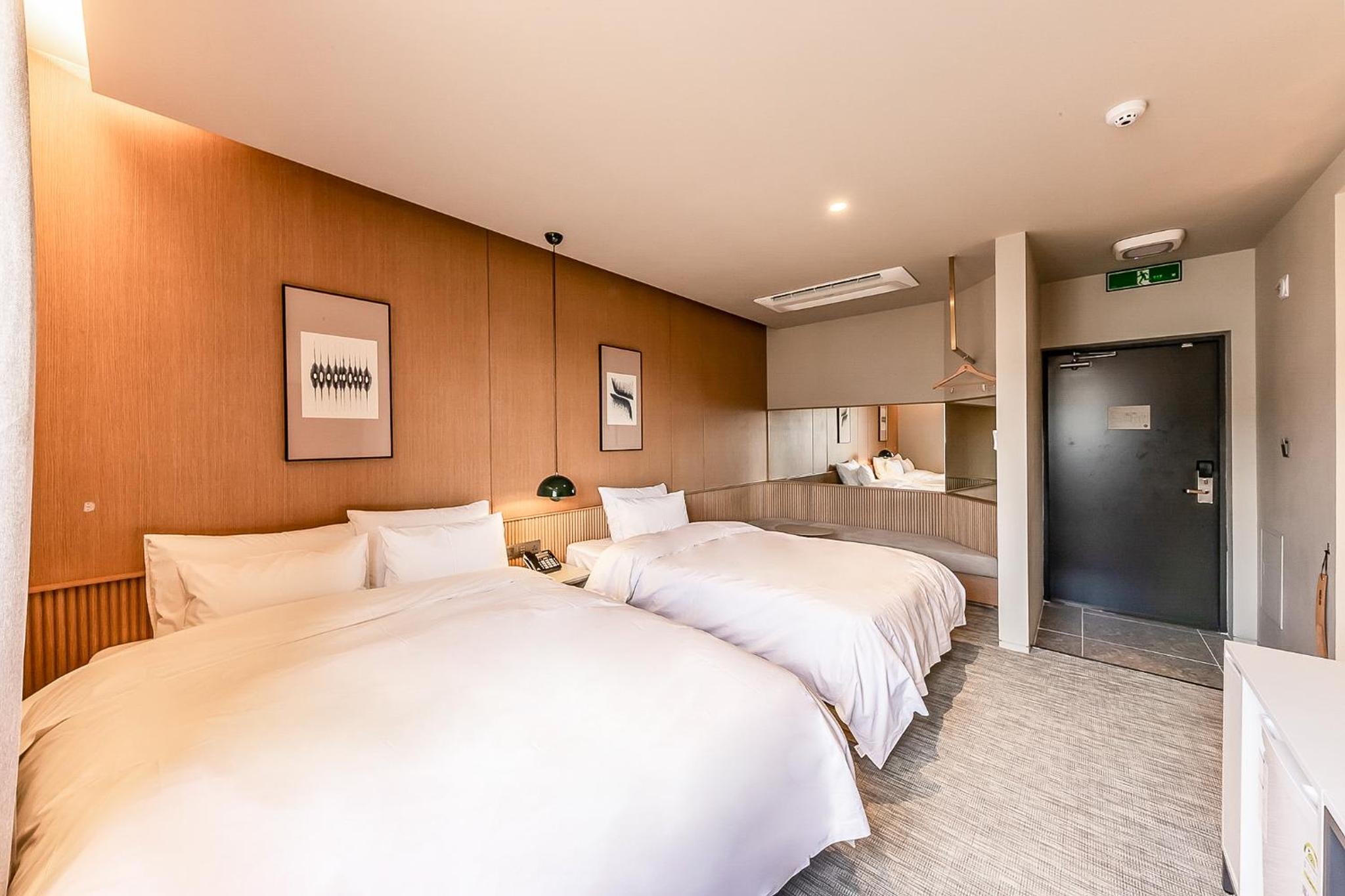 Deluxe Twin Room - Photo 1