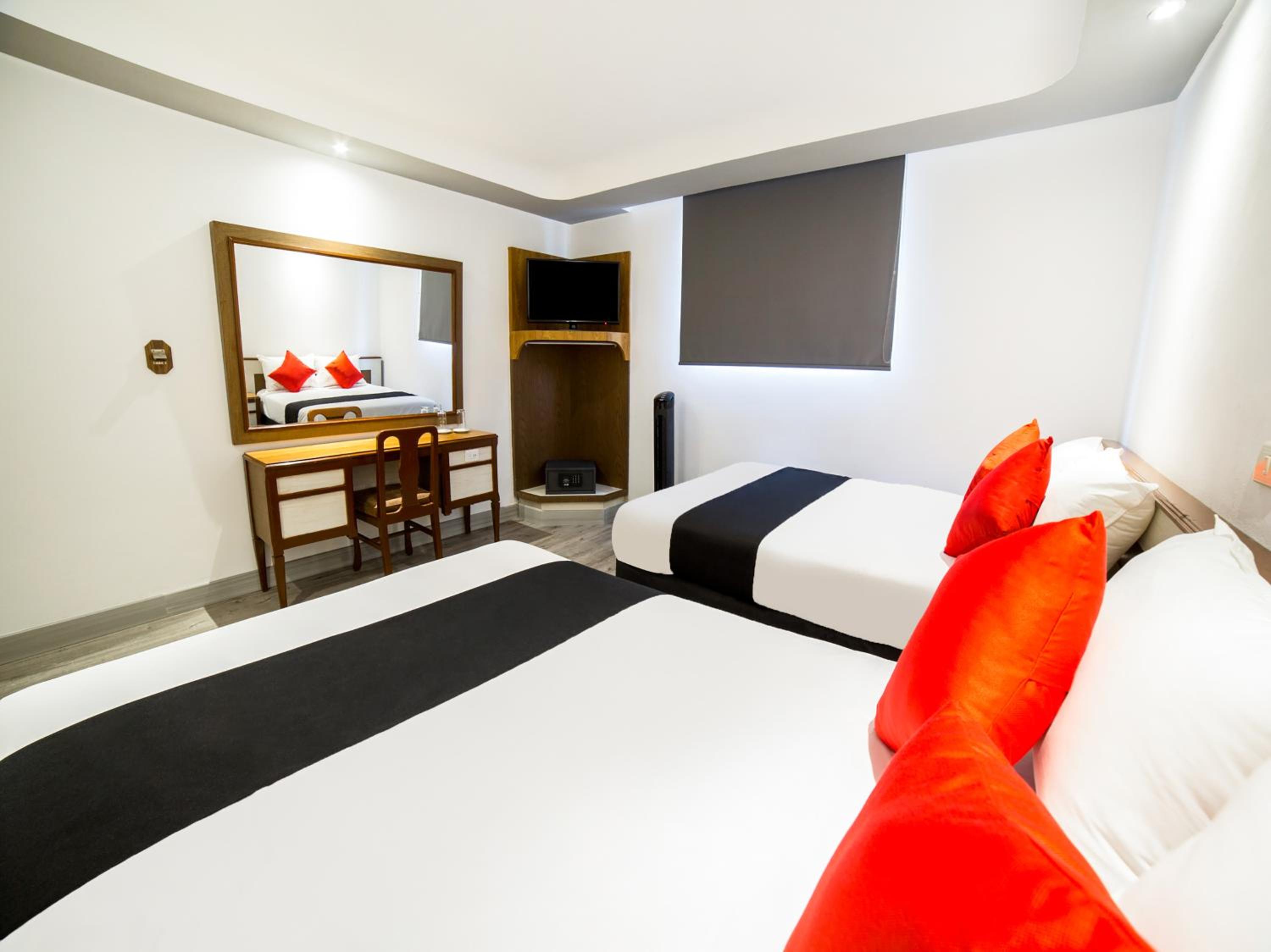 Superior Double Room with Two Double Beds photo 2