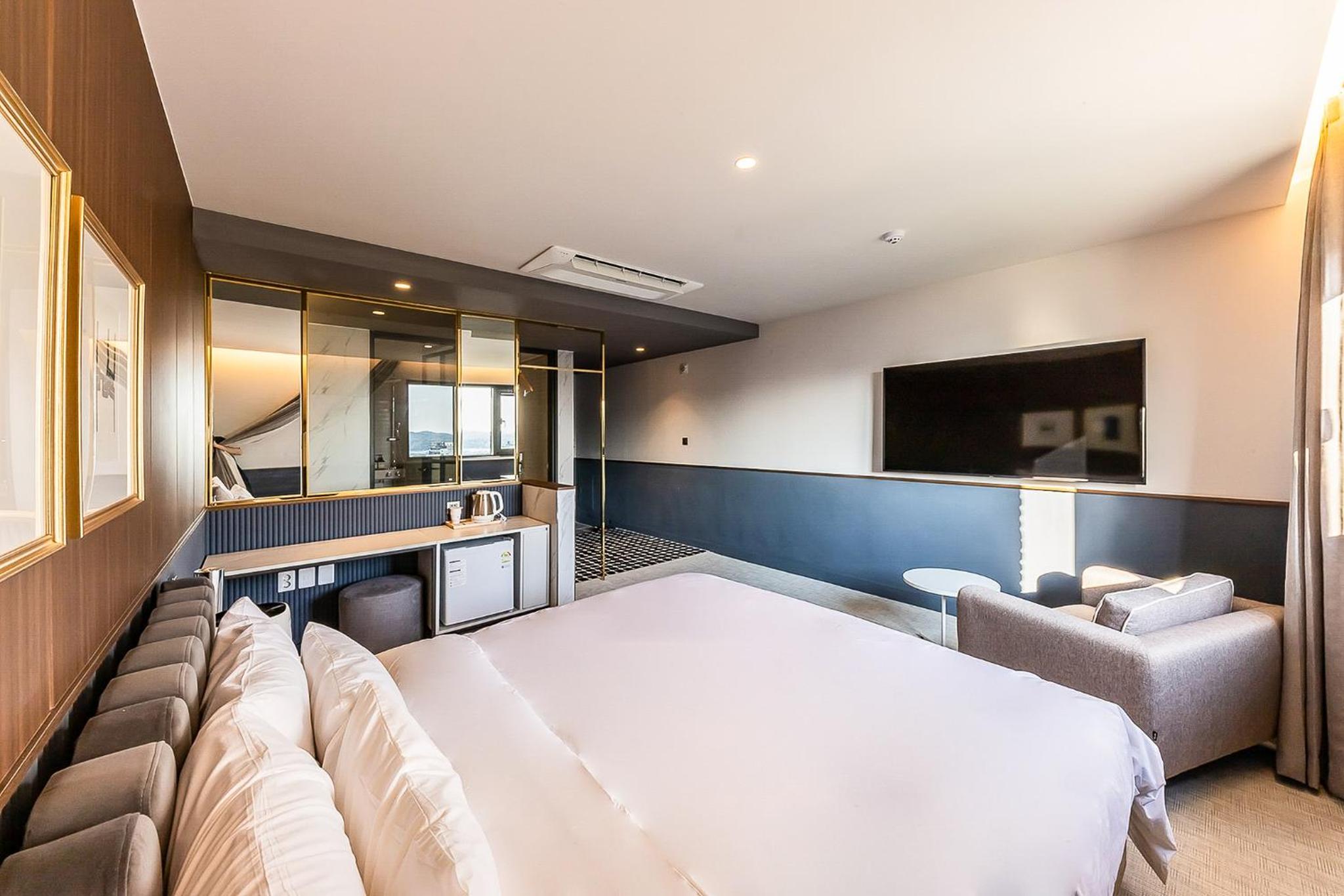 Superior Double Room - Photo 2