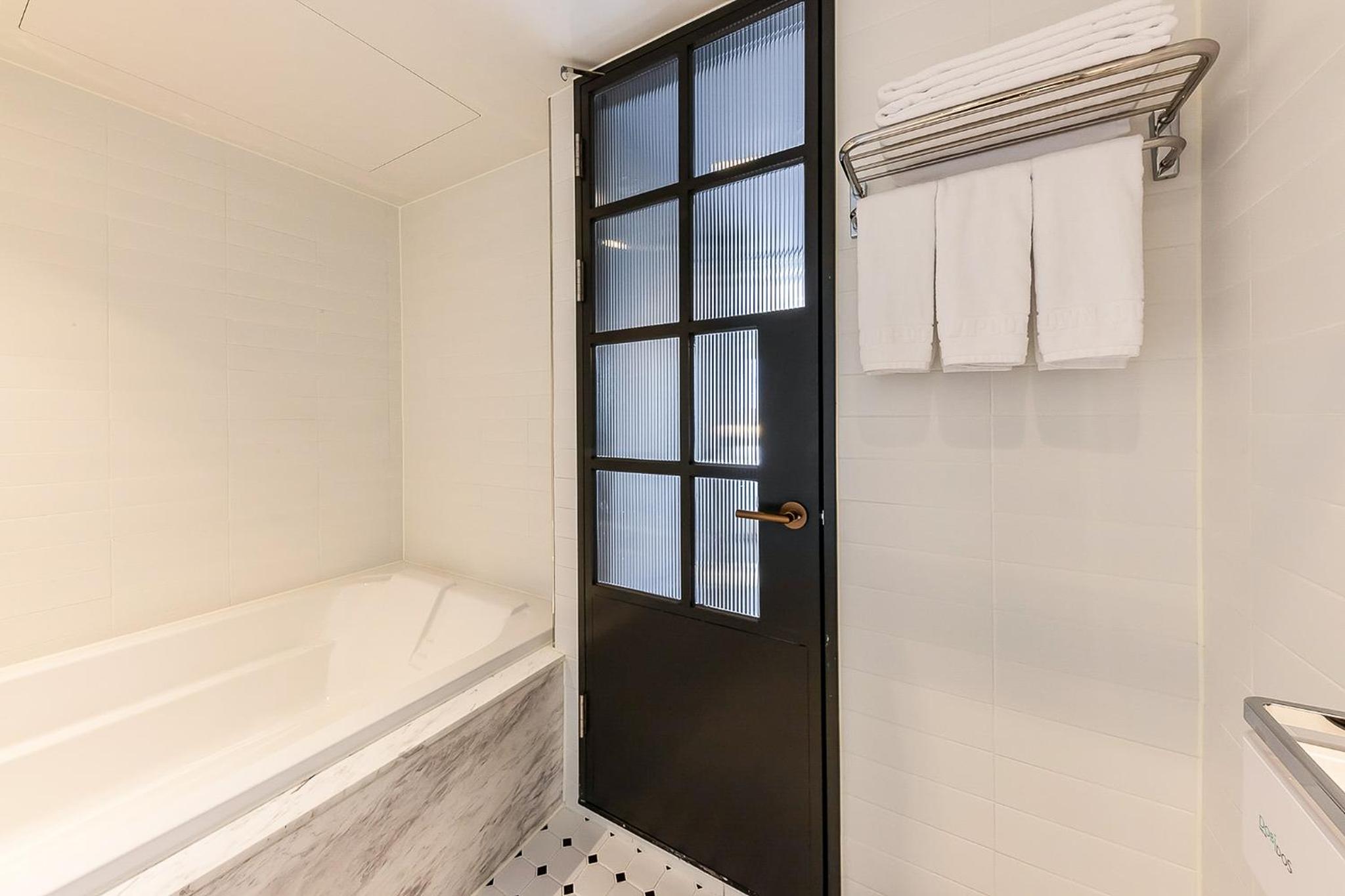 Standard Double Room - Photo 6