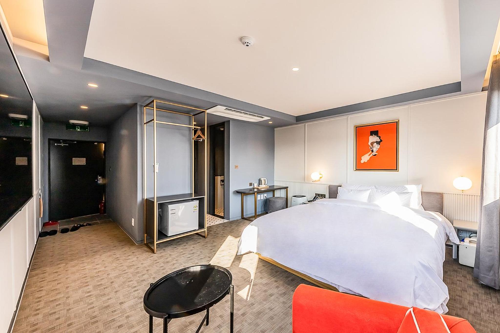 Standard Double Room - Photo 2