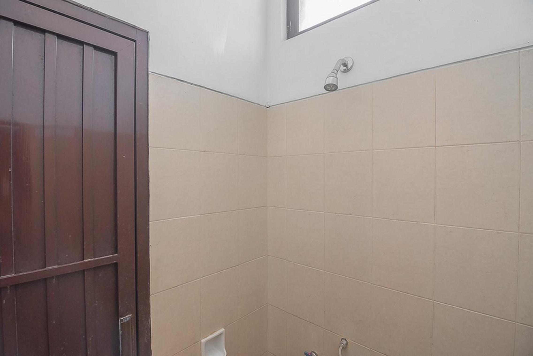 Double Room - Photo 7