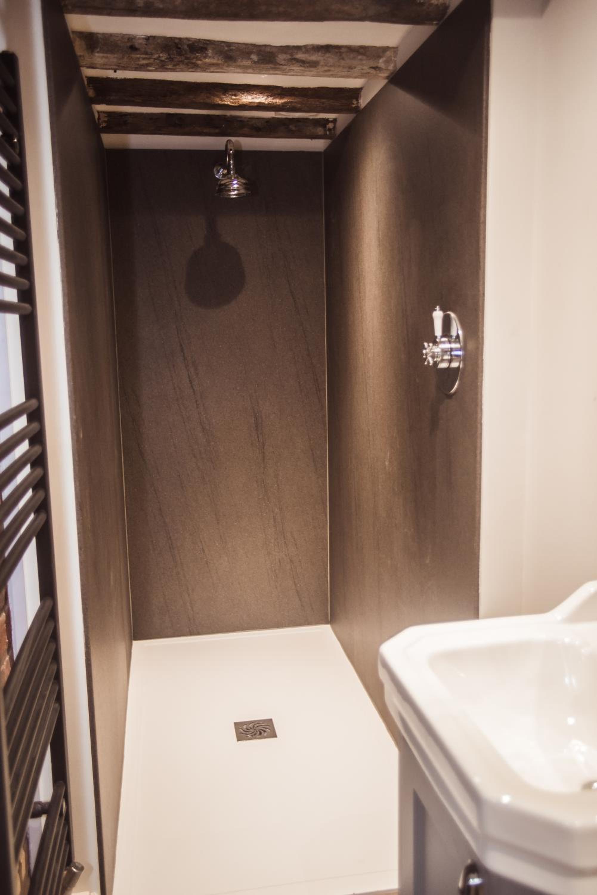 Deluxe Double Room - Photo 8