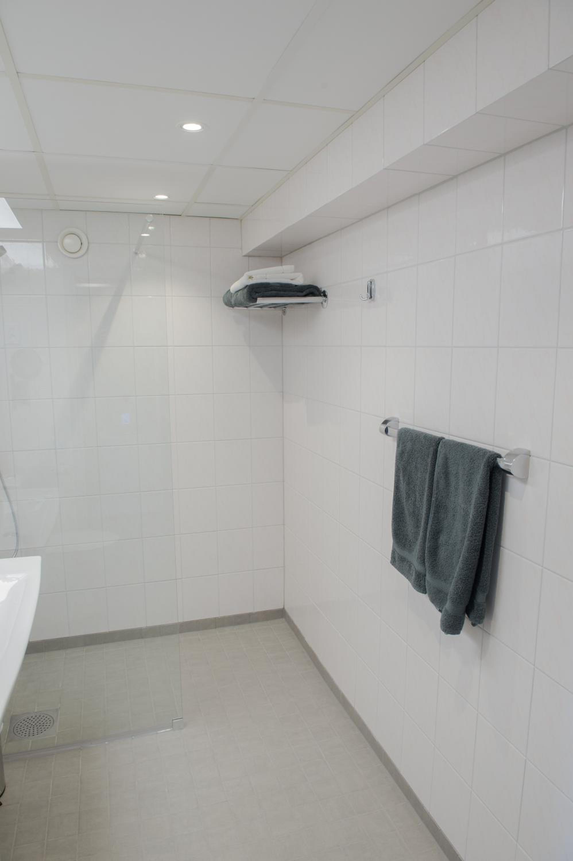 Double Room - Photo 6