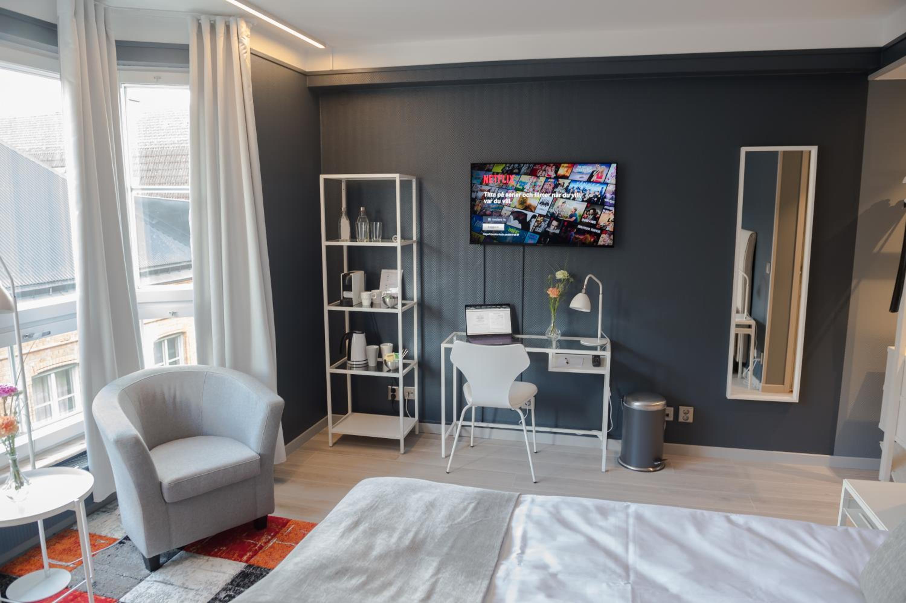 Superior Double Room with City View - Photo 1