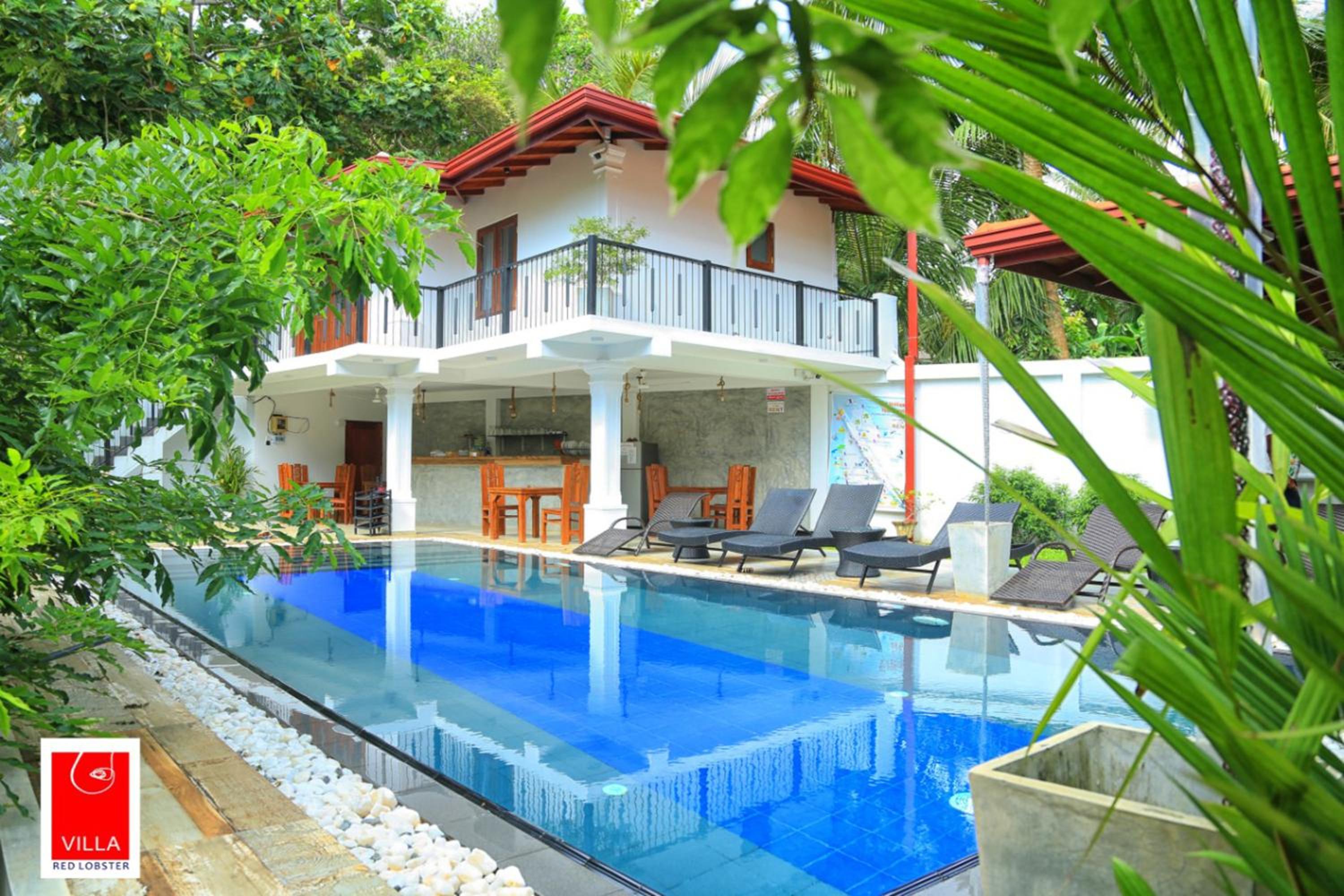 Apartment with Pool View photo 3