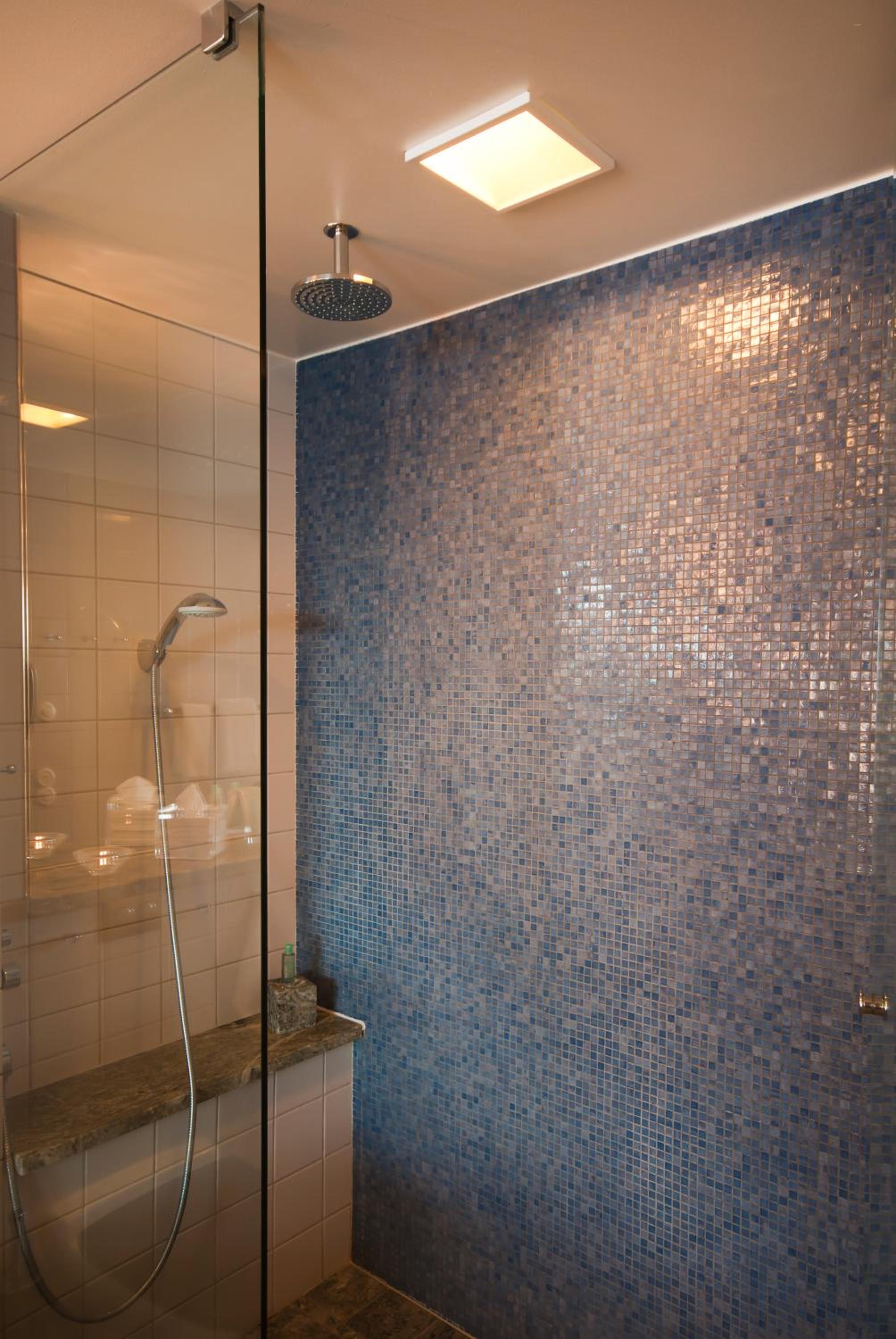 Deluxe Double or Twin Room with Balcony - Photo 17
