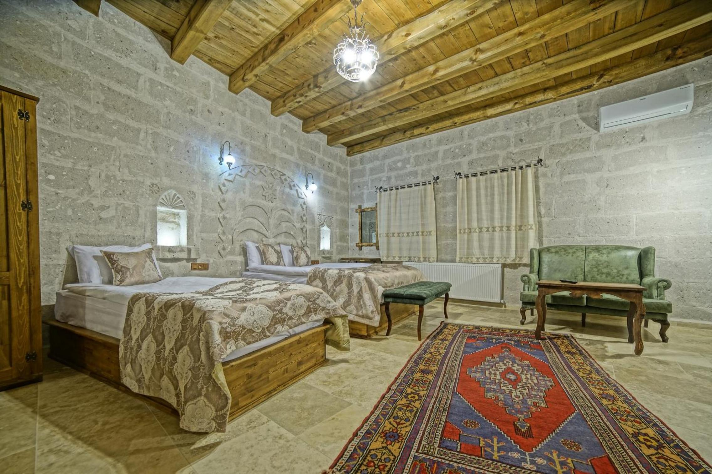 Family Suite - Photo 1