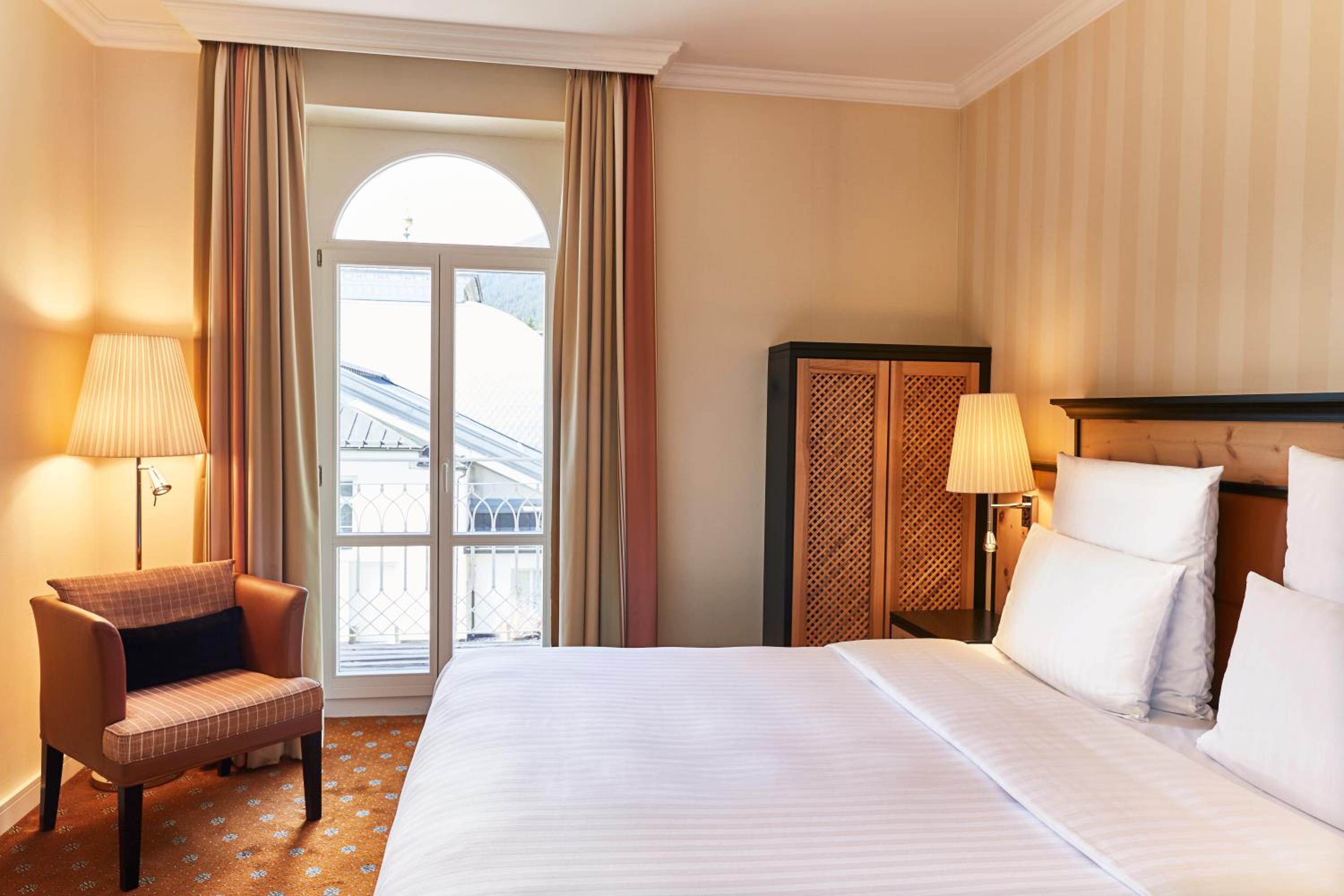Deluxe Suite - Photo 1