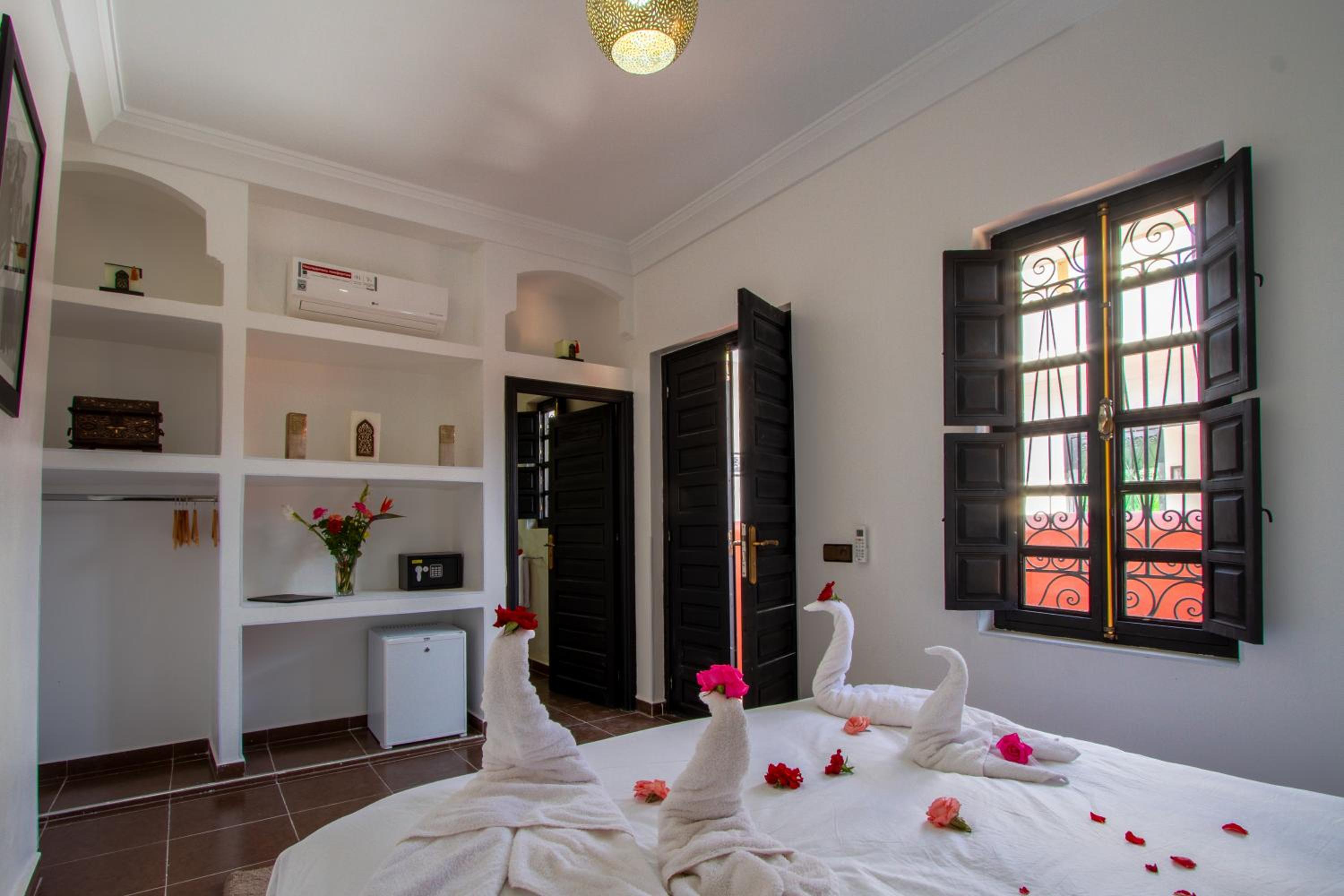 Standard Double Room - Photo 4