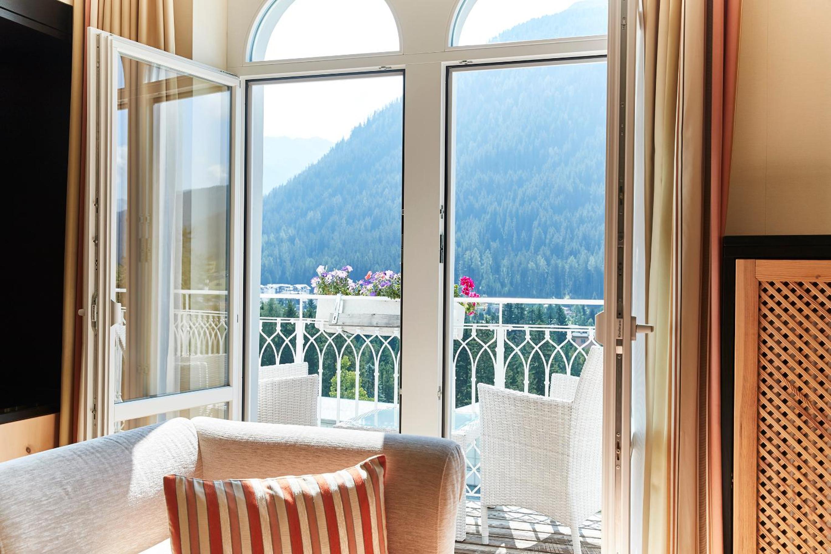 Deluxe Suite - Photo 3
