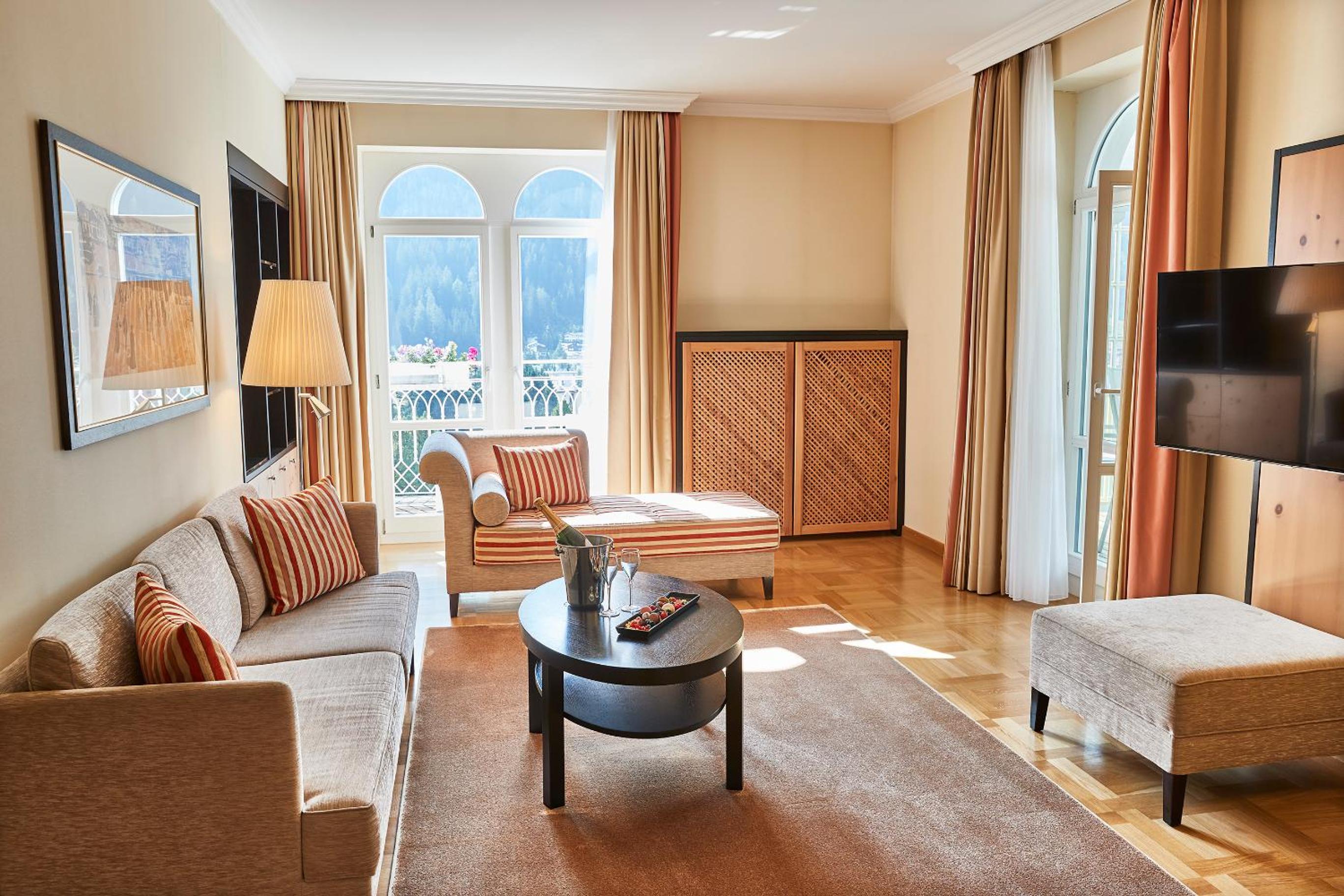 Deluxe Suite - Photo 5