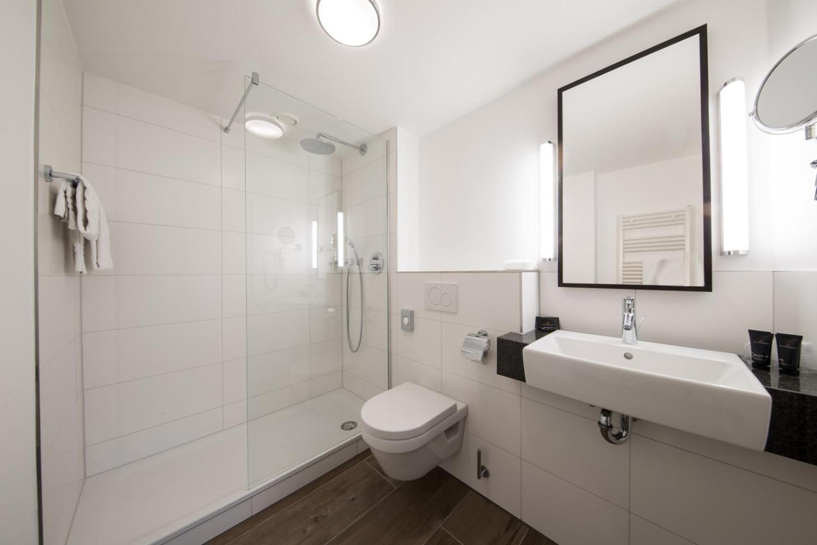Deluxe Double or Twin Room - Photo 2