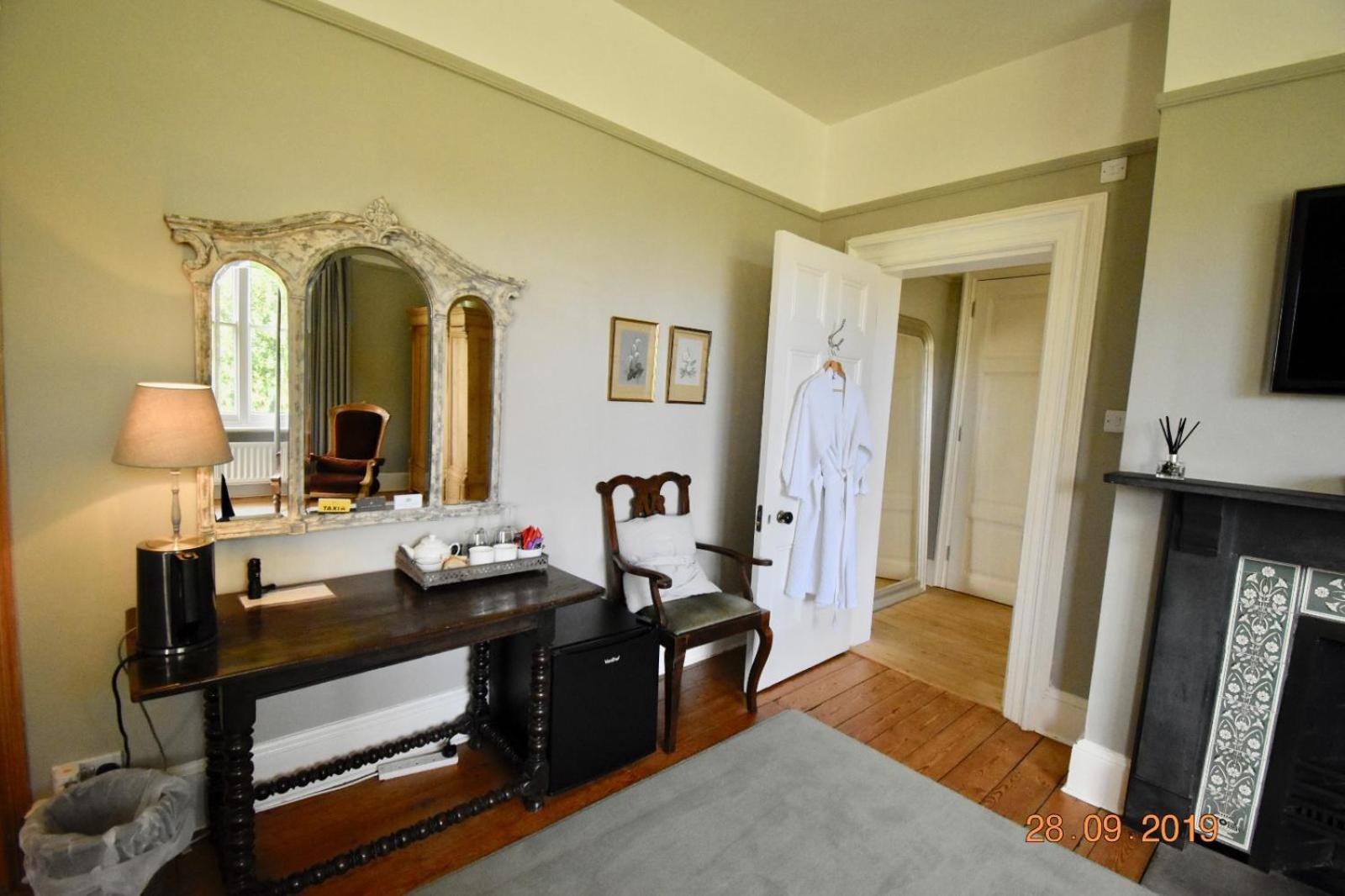 King Room with Garden View