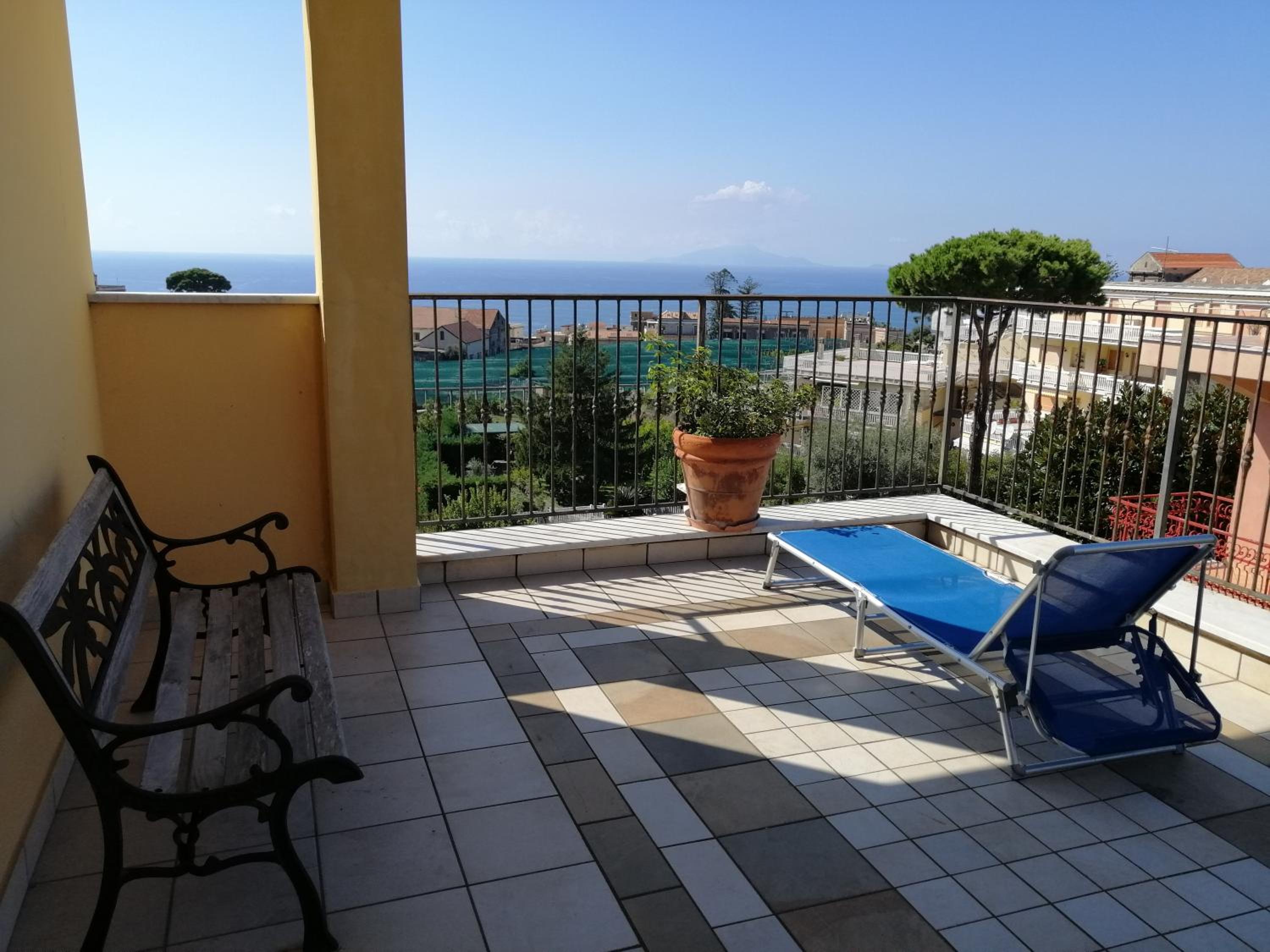 Double Room with Sea View - Photo 4
