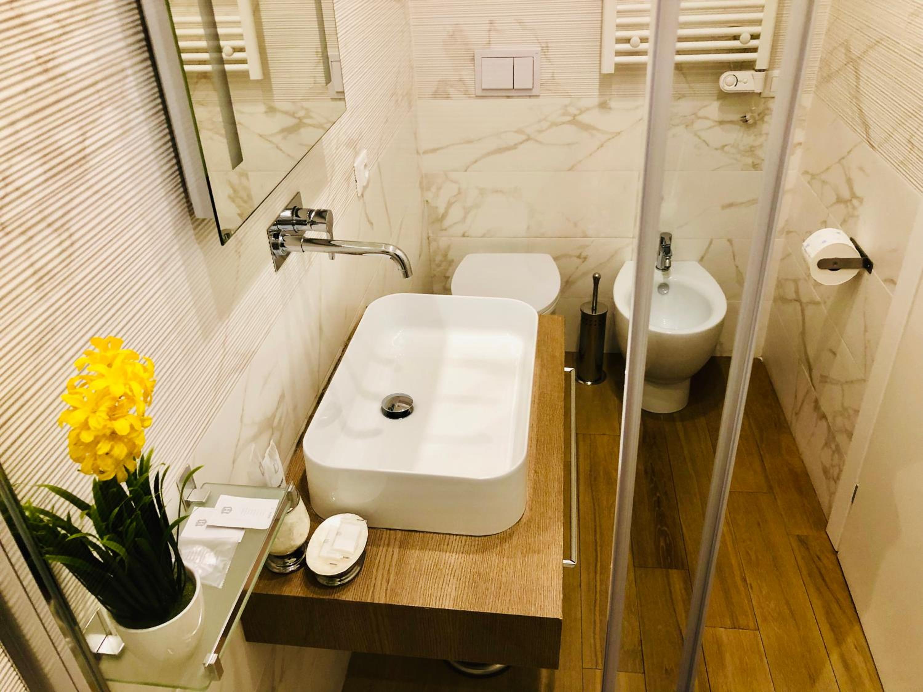 Double Room with Private Bathroom photo 3