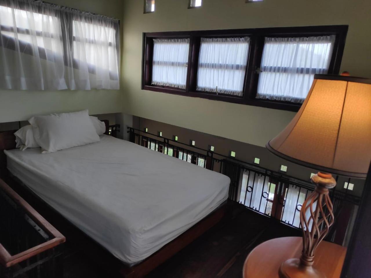 Villa with Sea View - Photo 19