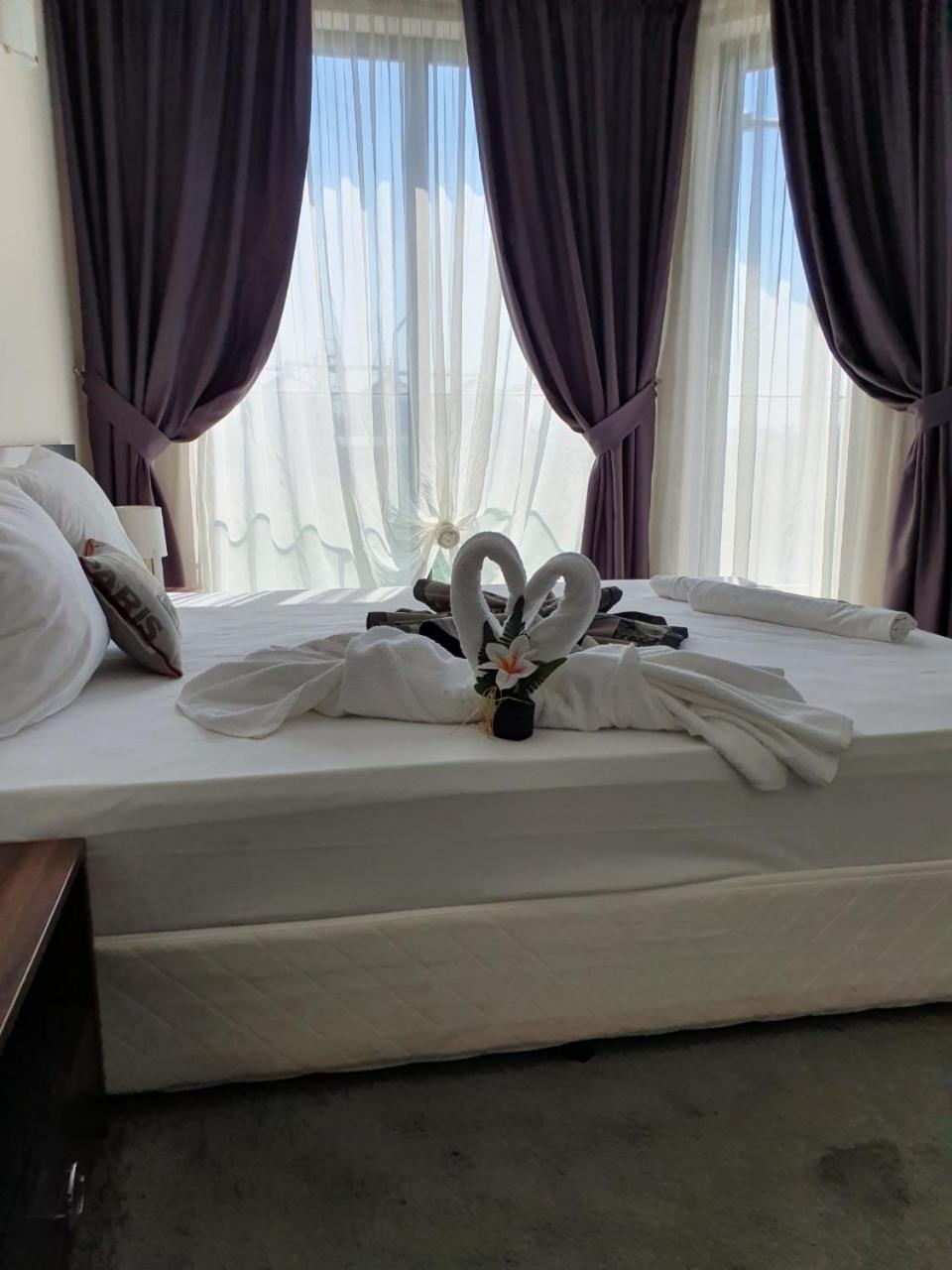 Double or Twin Room with Garden View - Photo 24