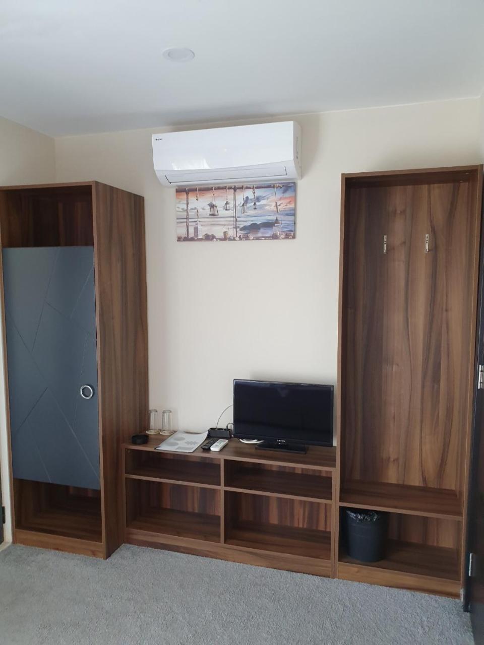 Double or Twin Room with Garden View - Photo 20