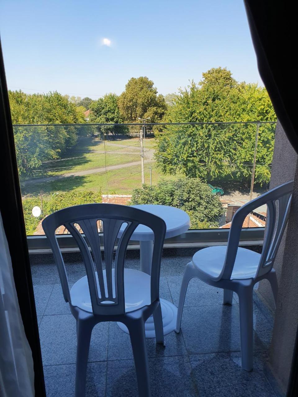 Double or Twin Room with Garden View - Photo 12