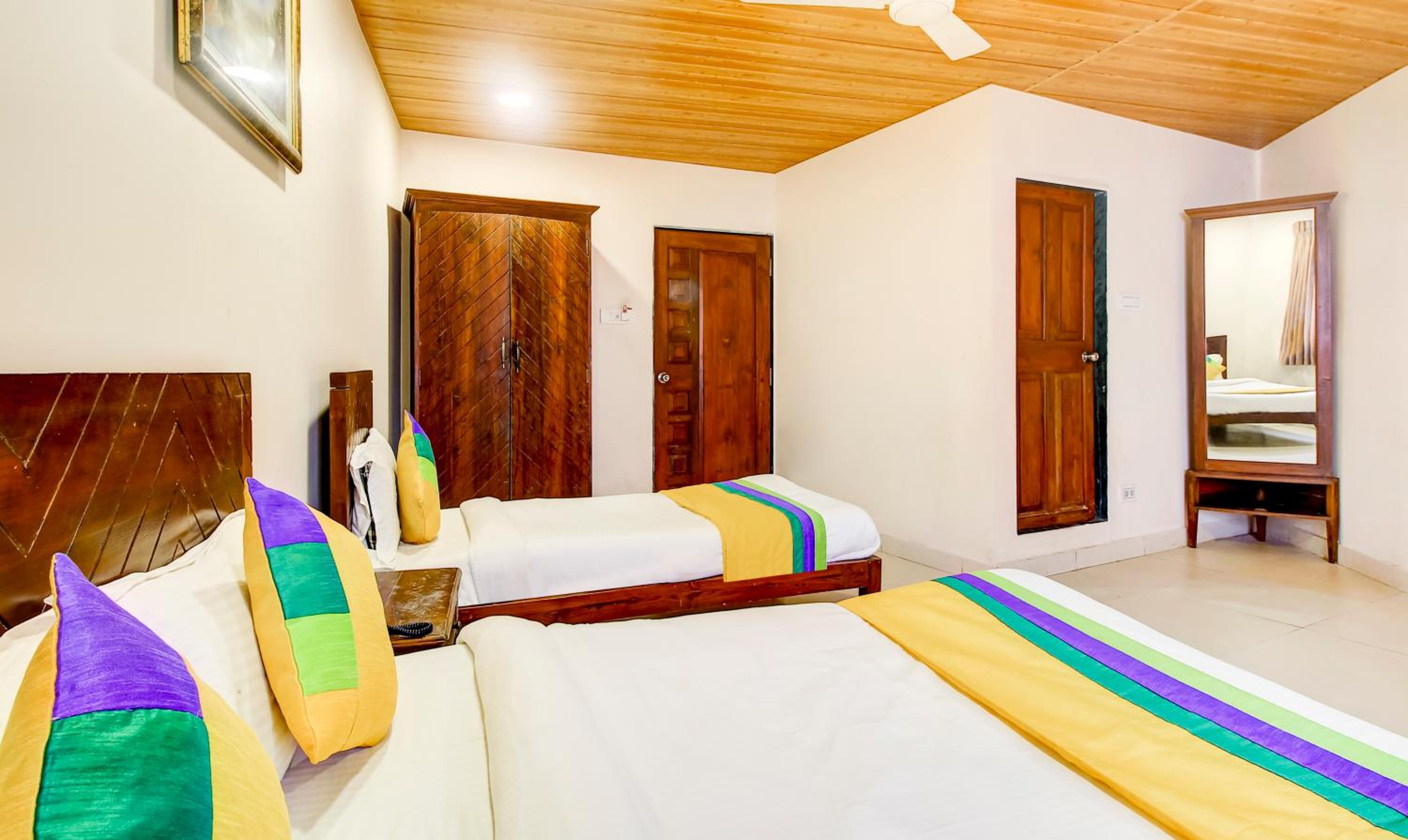 Spacious Premium Room photo 3