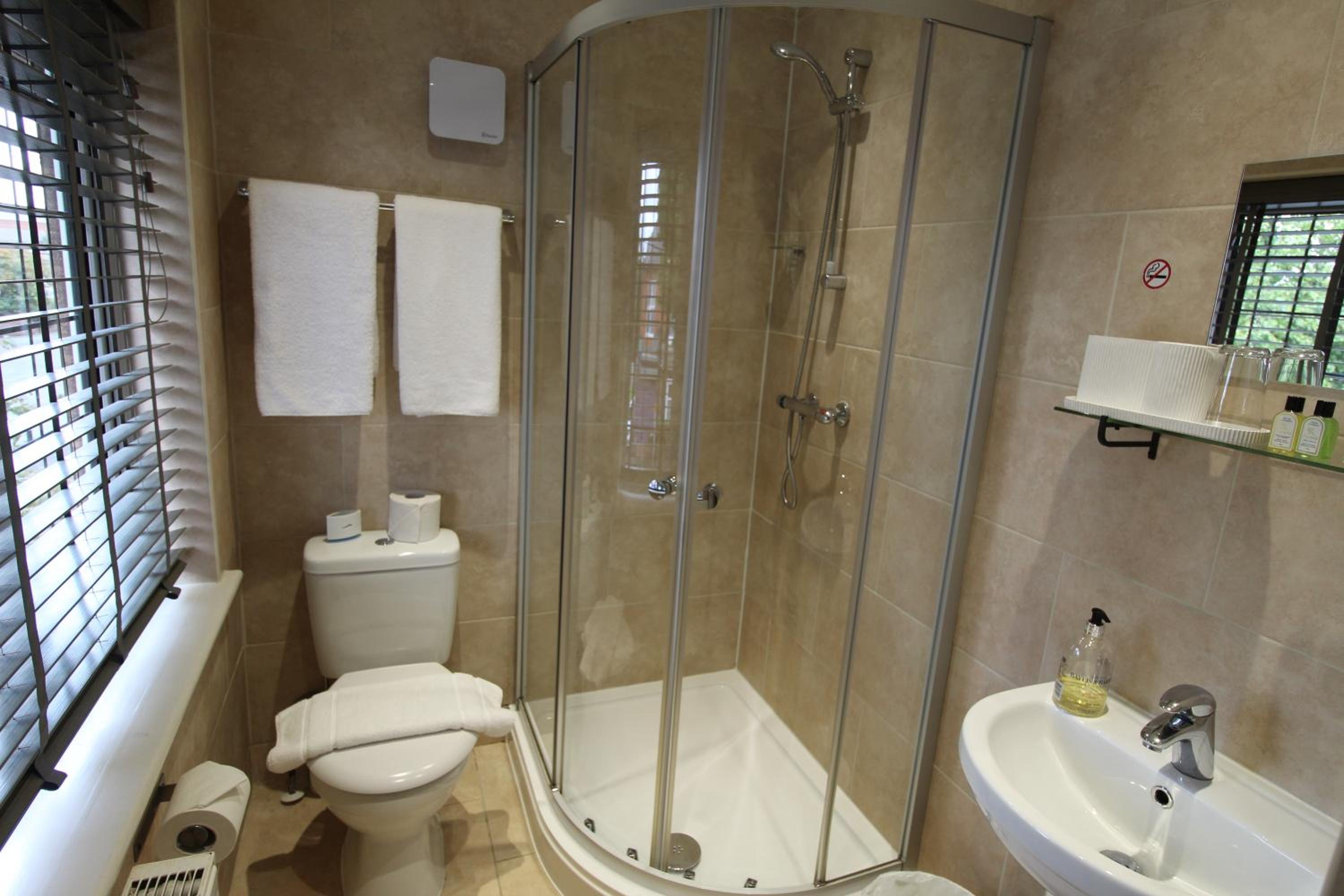 Double Room - Photo 5