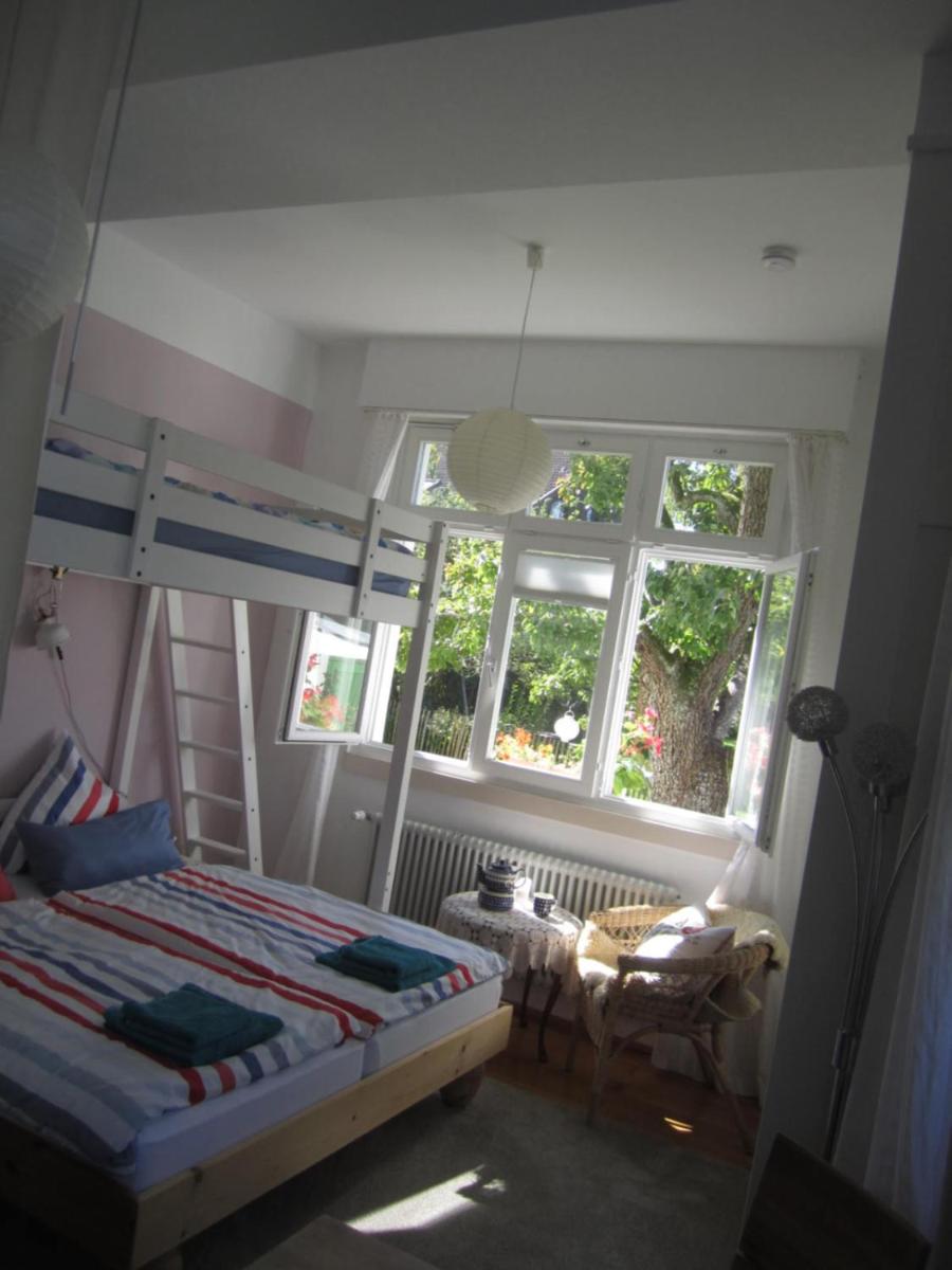 One-Bedroom Apartment with Garden View photo 2