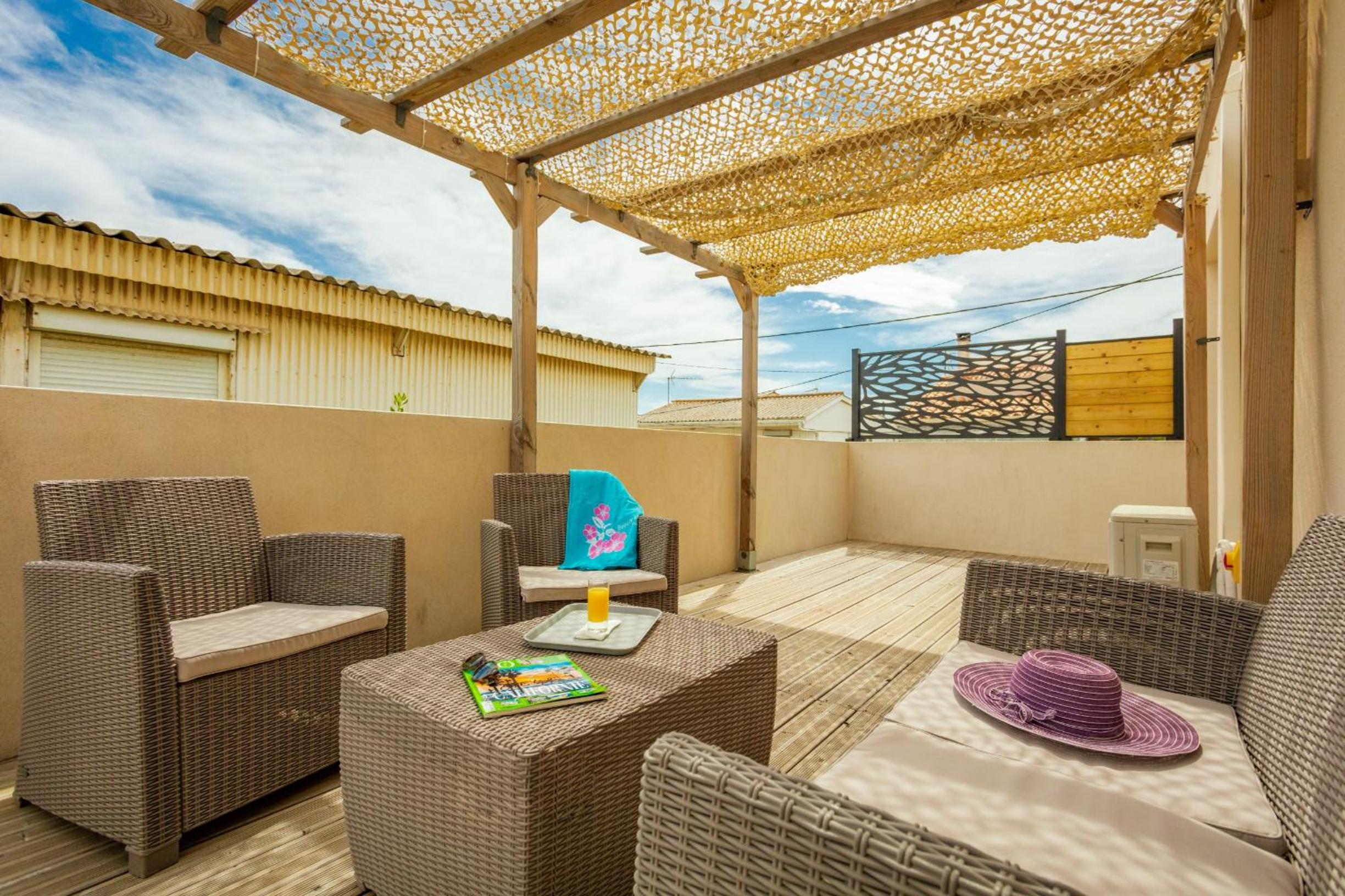 Quadruple Room with Terrace photo 2