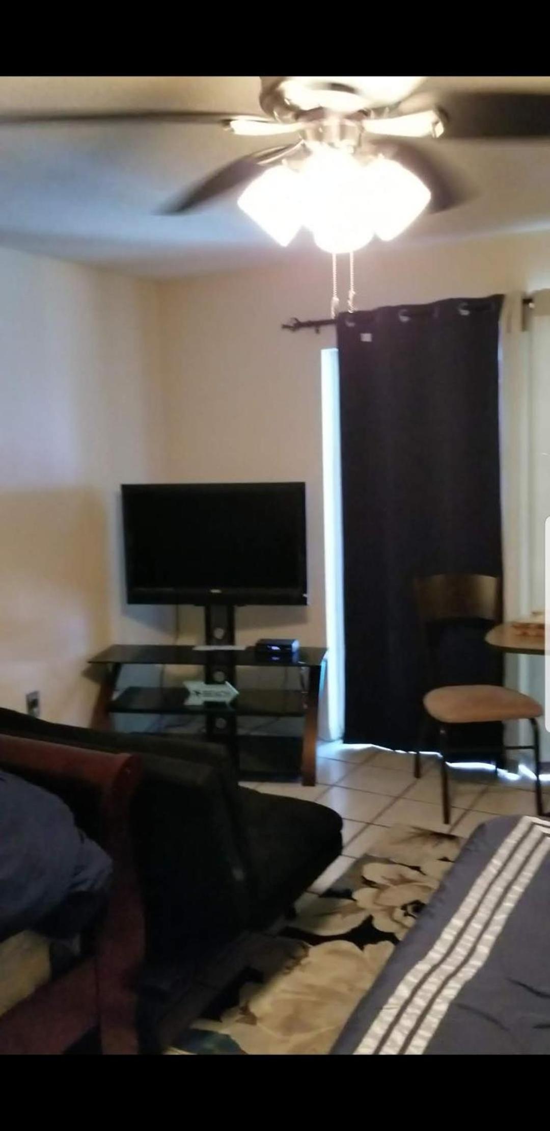 Quadruple Room with Private Bathroom - Photo 13