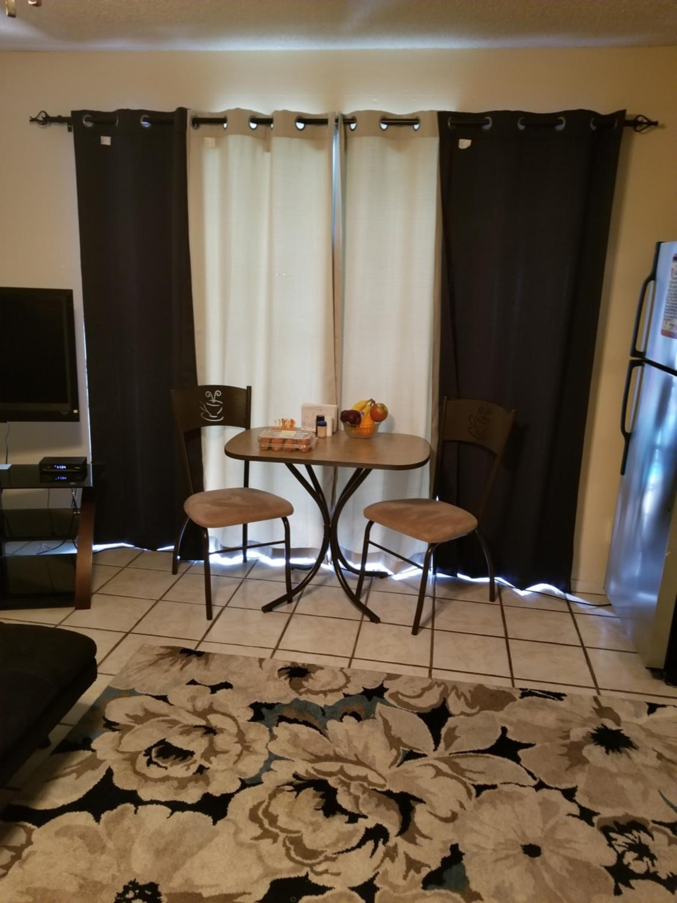 Quadruple Room with Private Bathroom - Photo 14