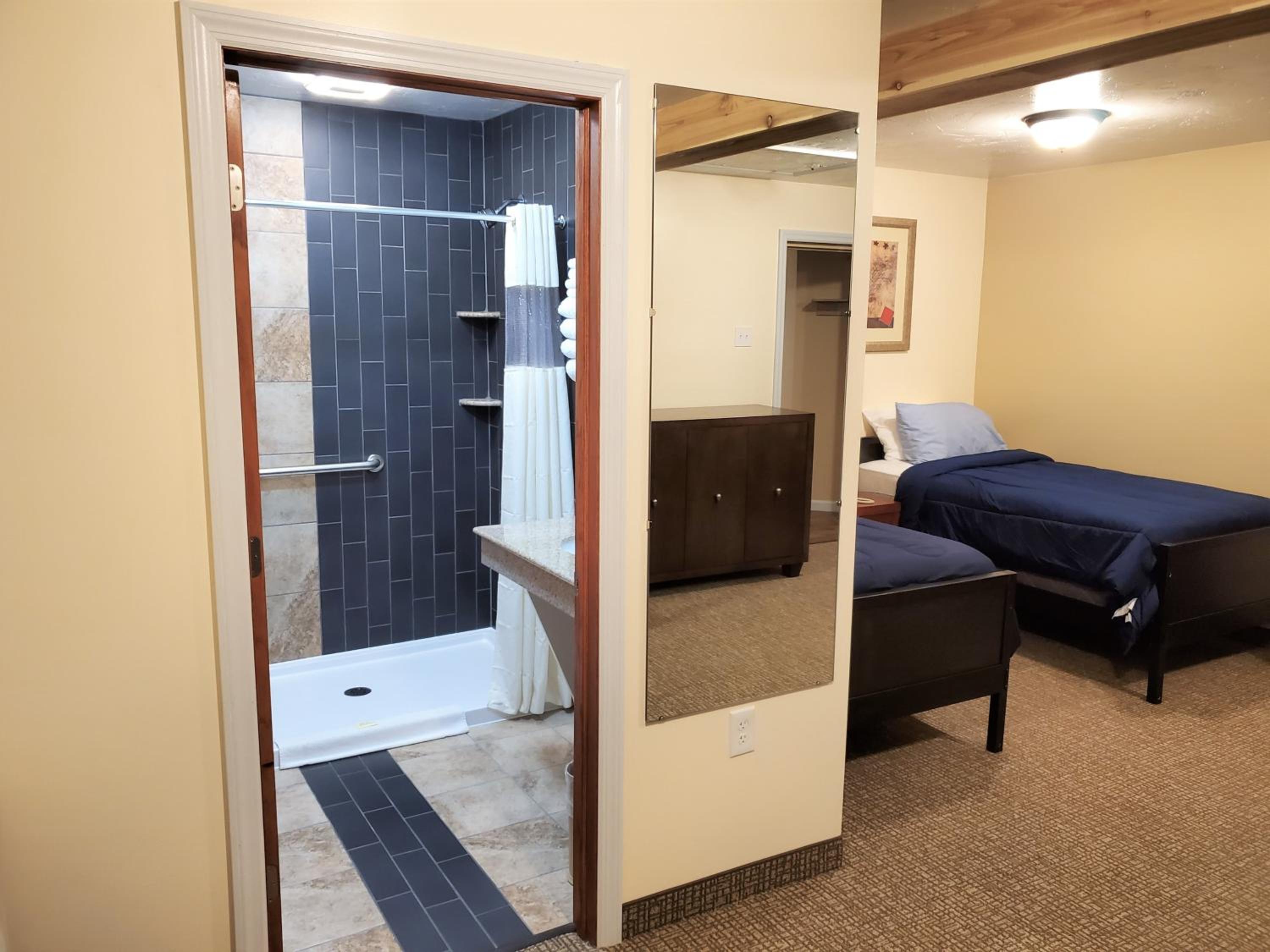 Family Suite - Photo 6