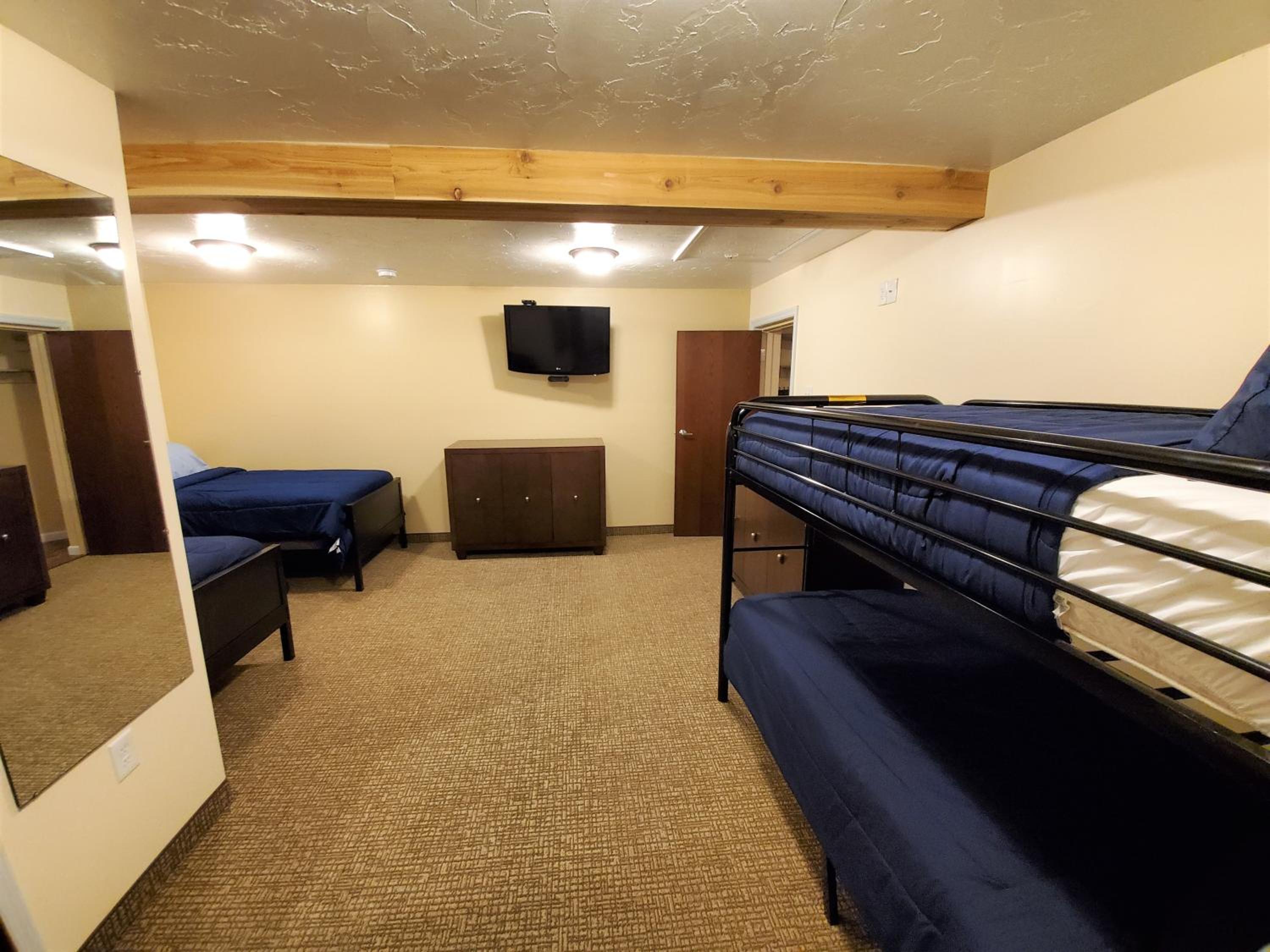 Family Suite - Photo 1