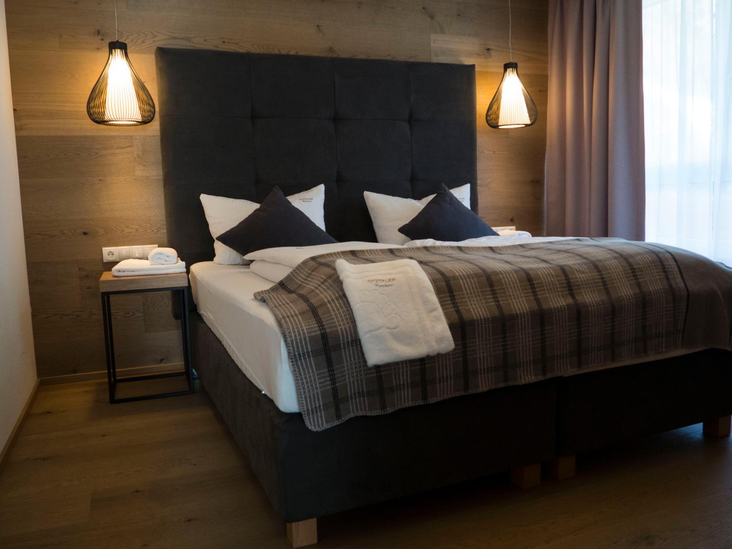 Deluxe Apartment 2