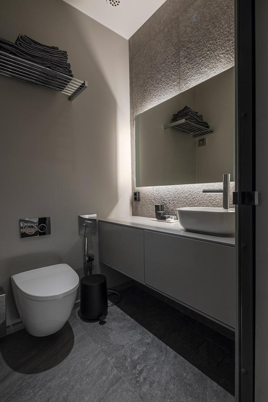 The Waterfall - Deluxe Apartment - Photo 8