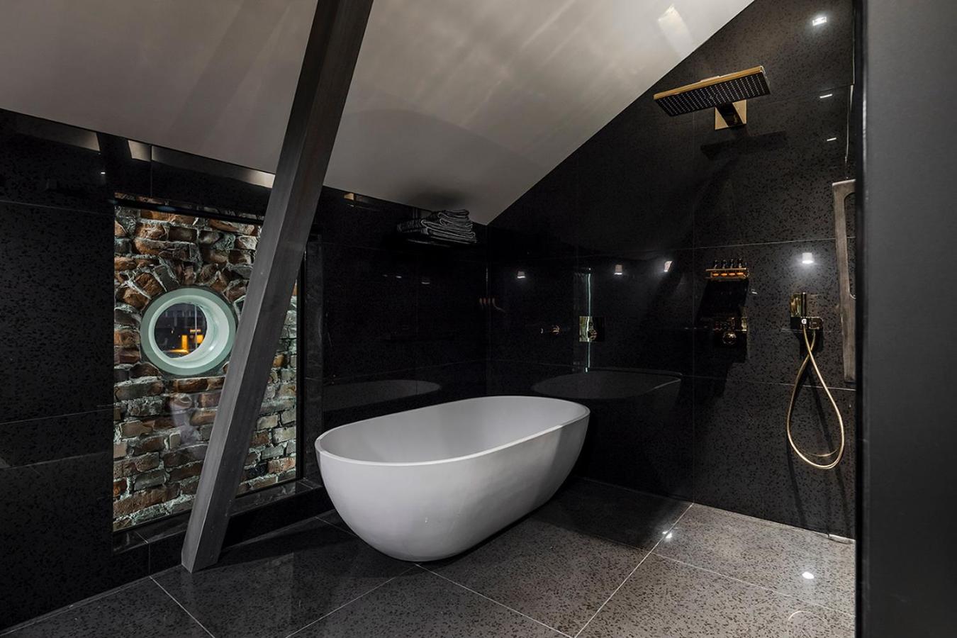 The Northern Lights - Superior Suite with Sauna - Photo 8