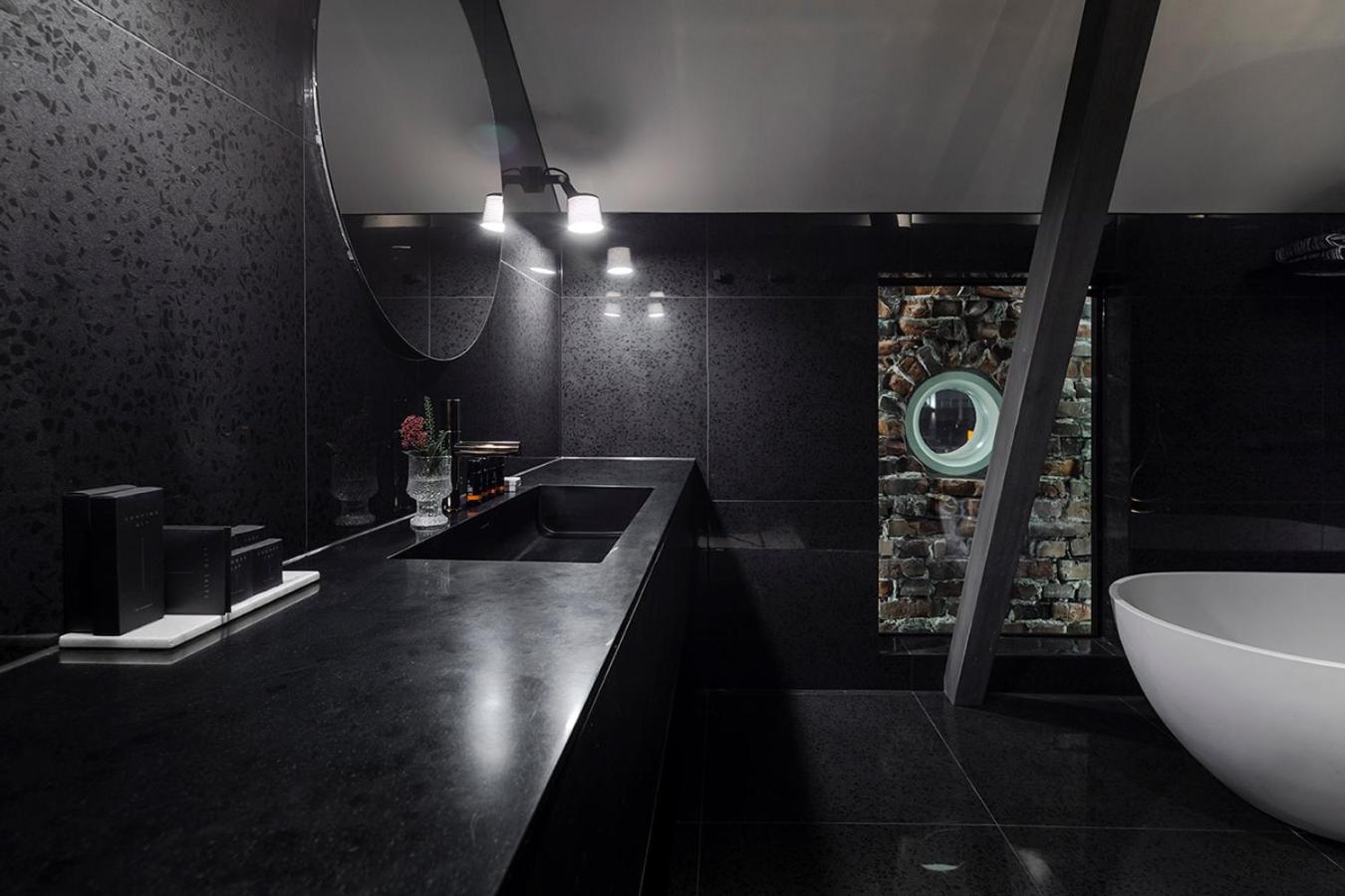 The Northern Lights - Superior Suite with Sauna - Photo 9