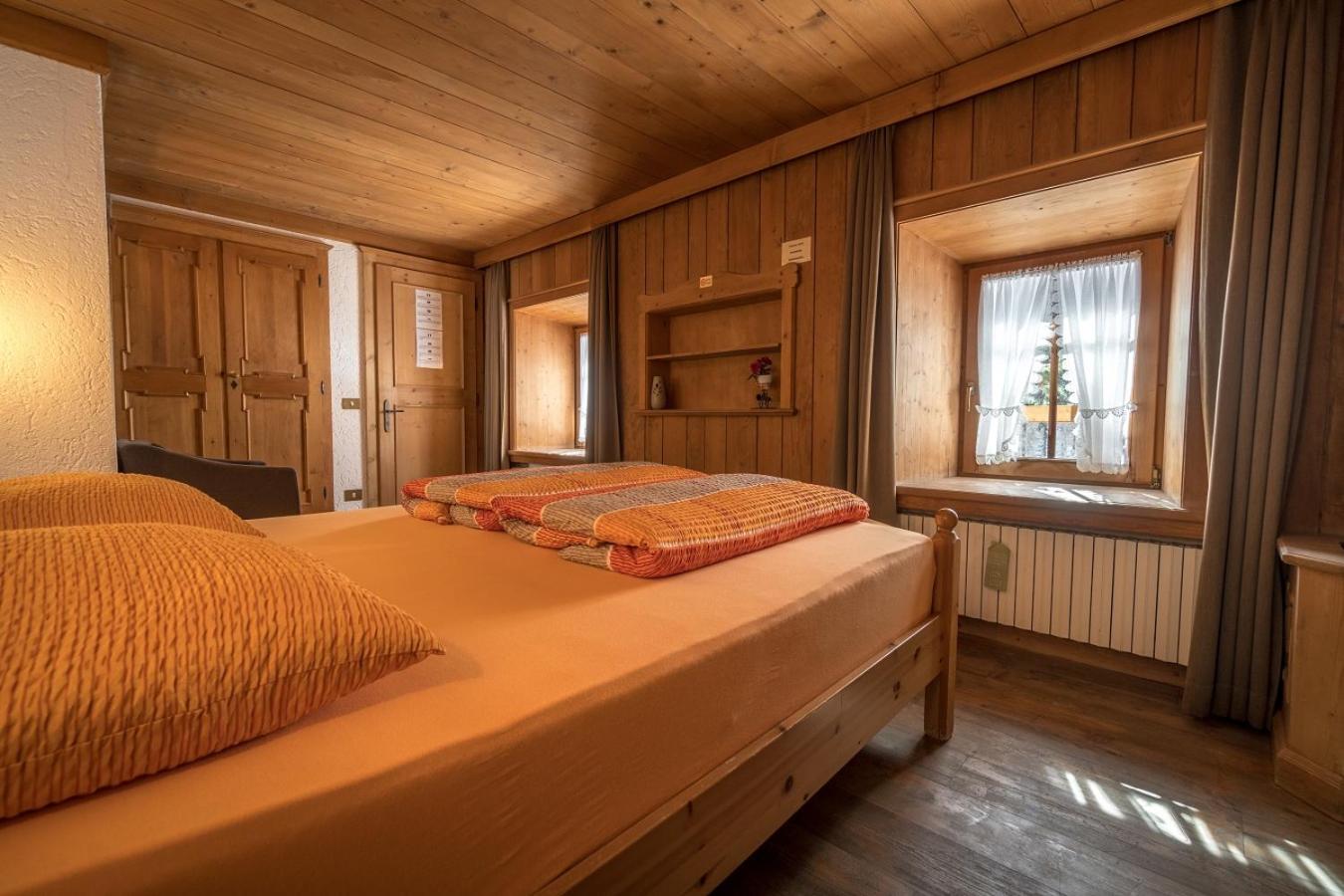Suite with Mountain View photo 2