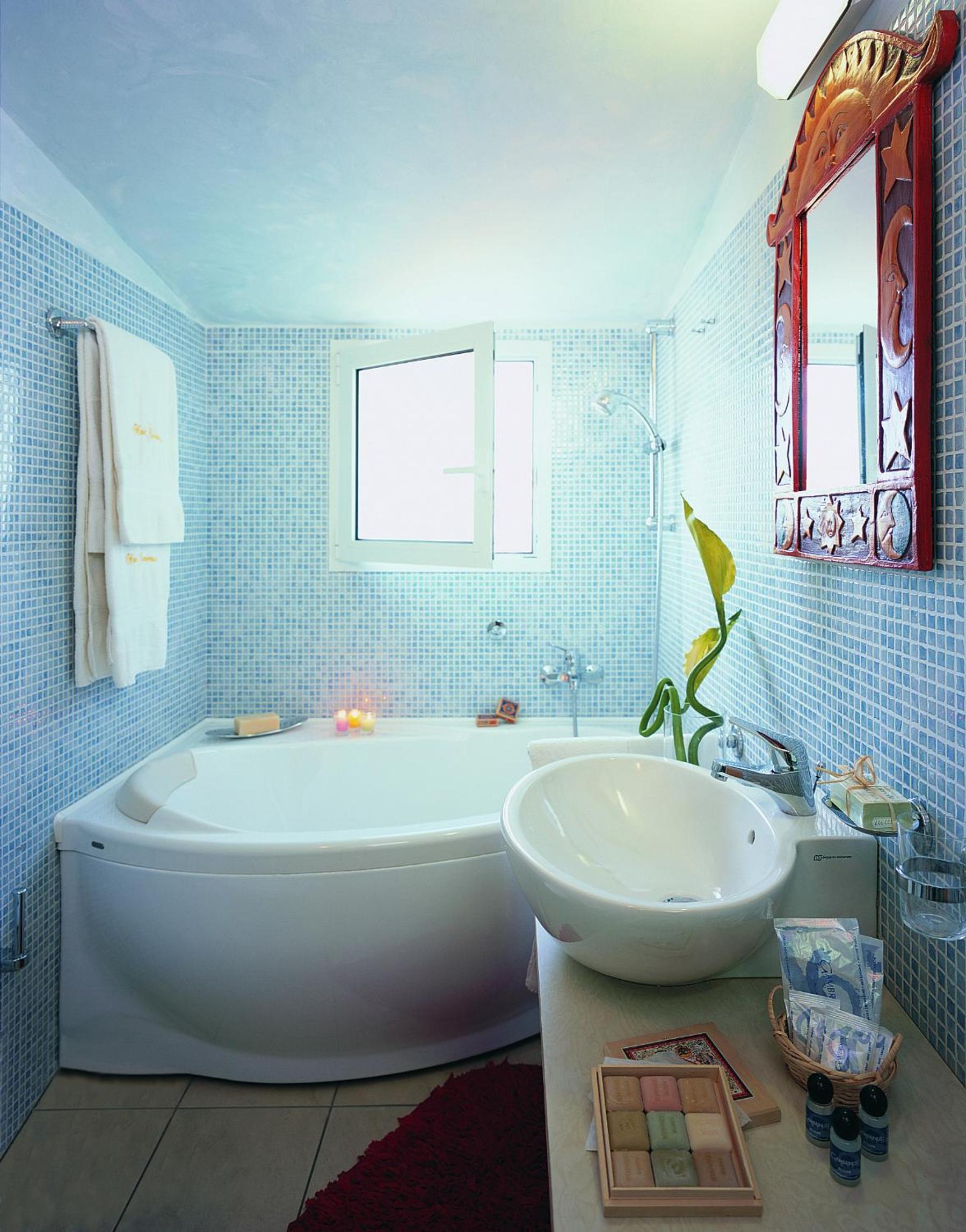 Double or Twin Room - Photo 5