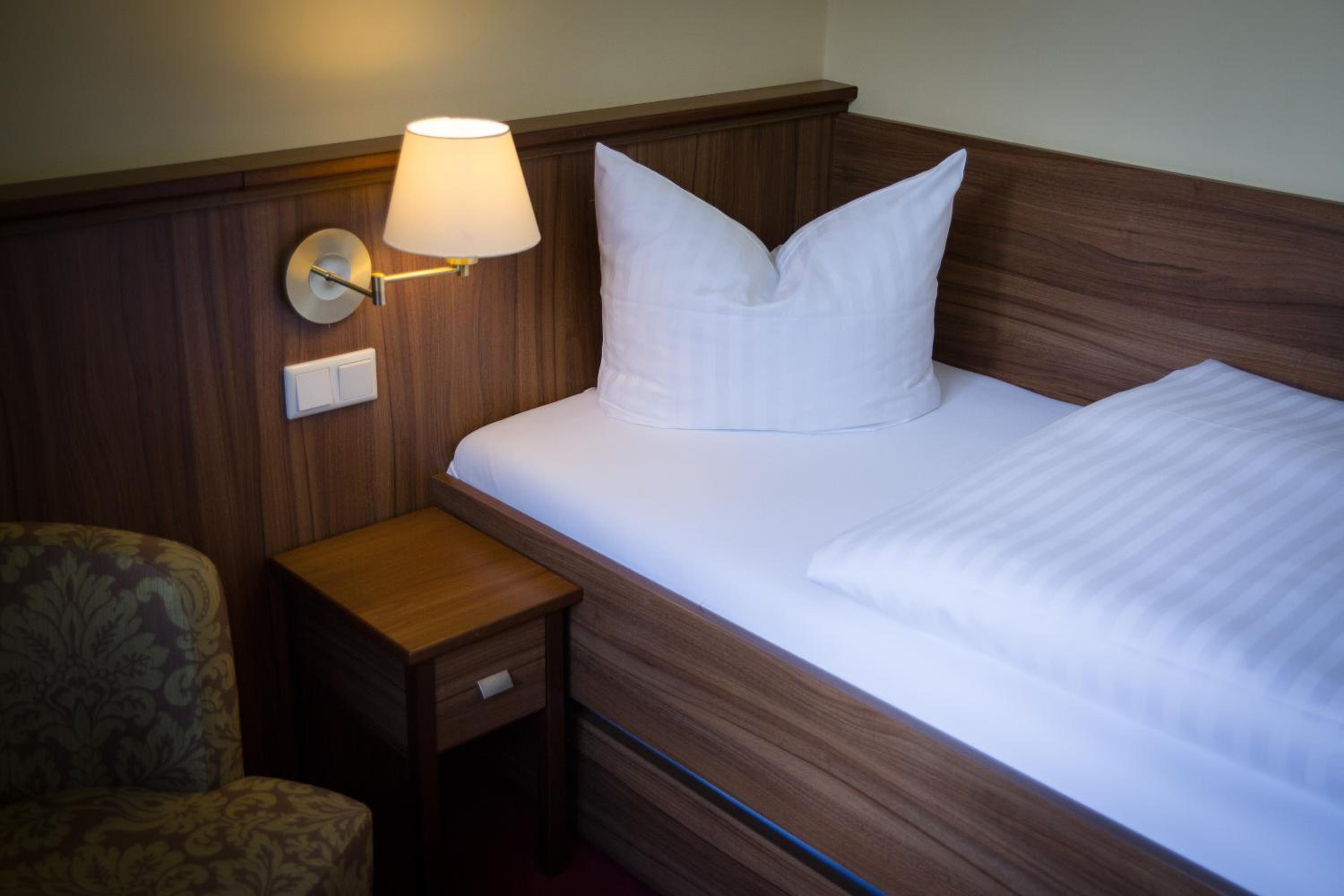 Standard Double Room - Photo 5