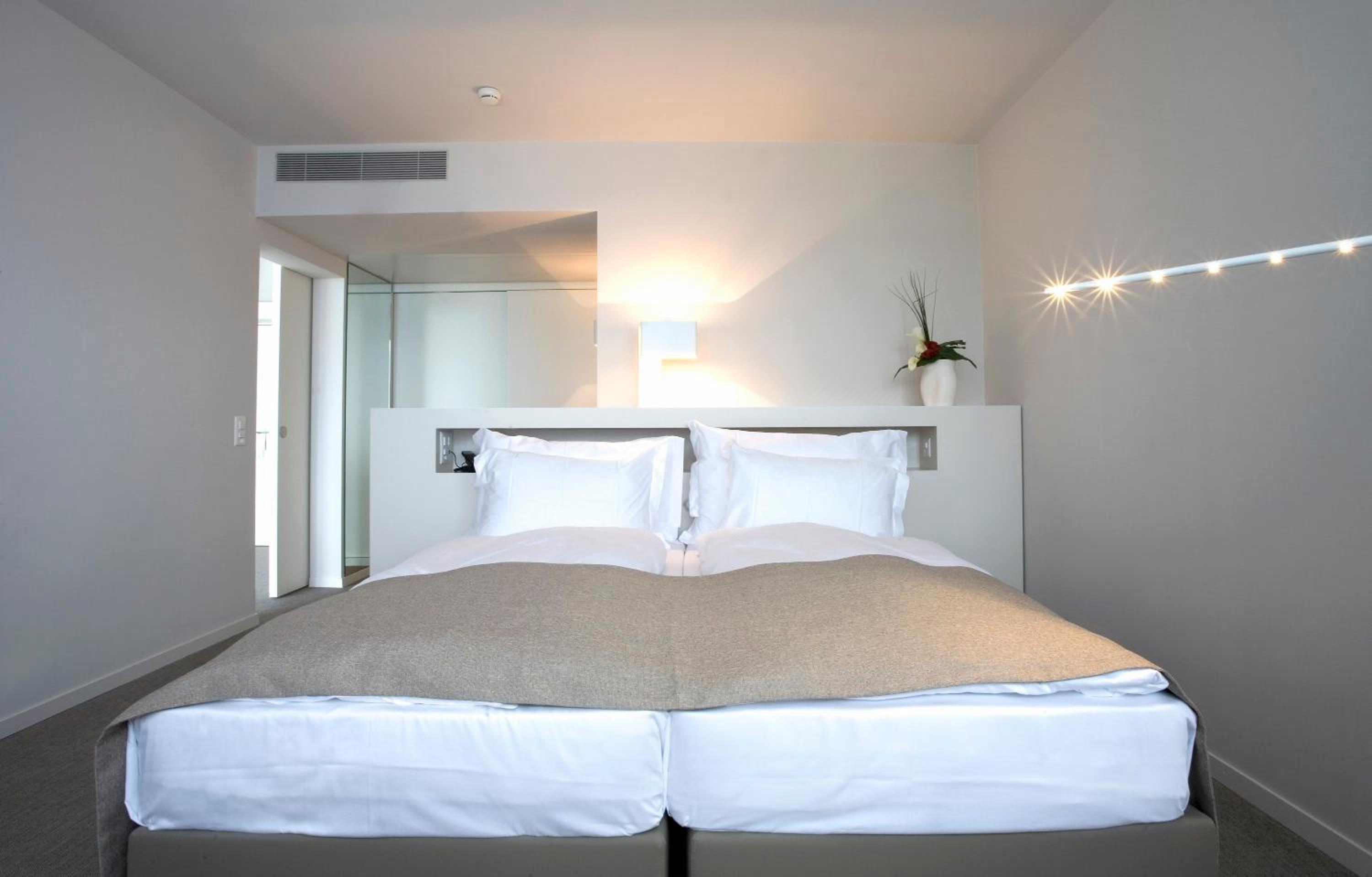 Apartment with Panoramic View - Photo 5