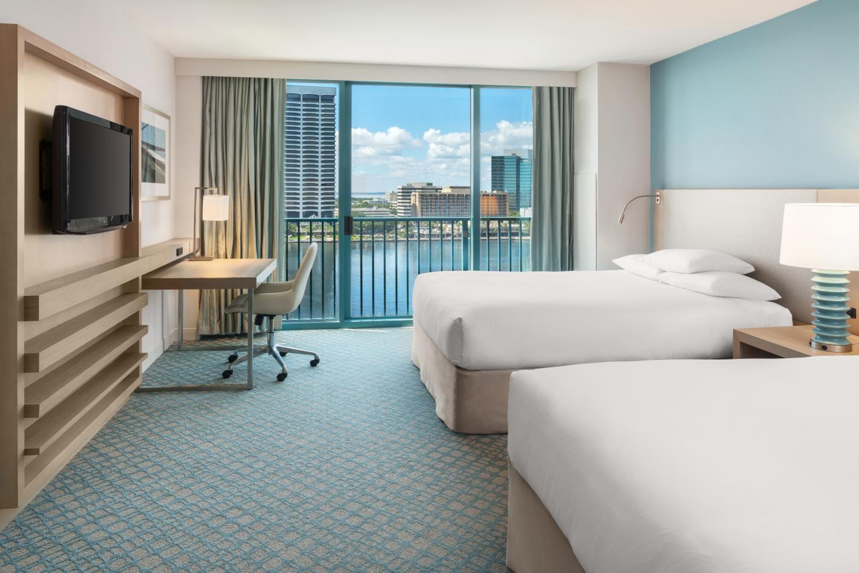 Queen Room with Two Queen Beds and River View - Photo 6
