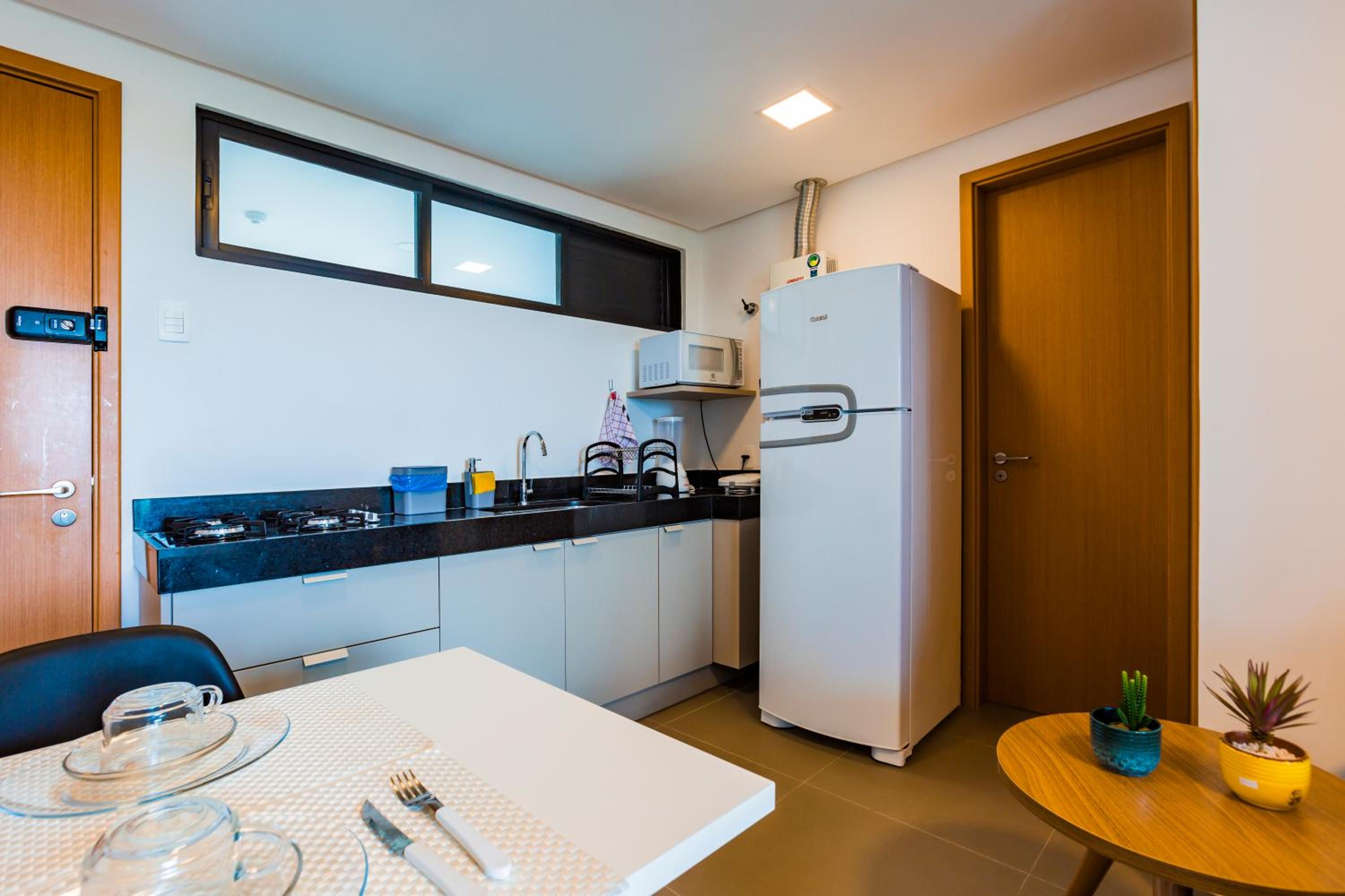 One-Bedroom Apartment - Photo 3