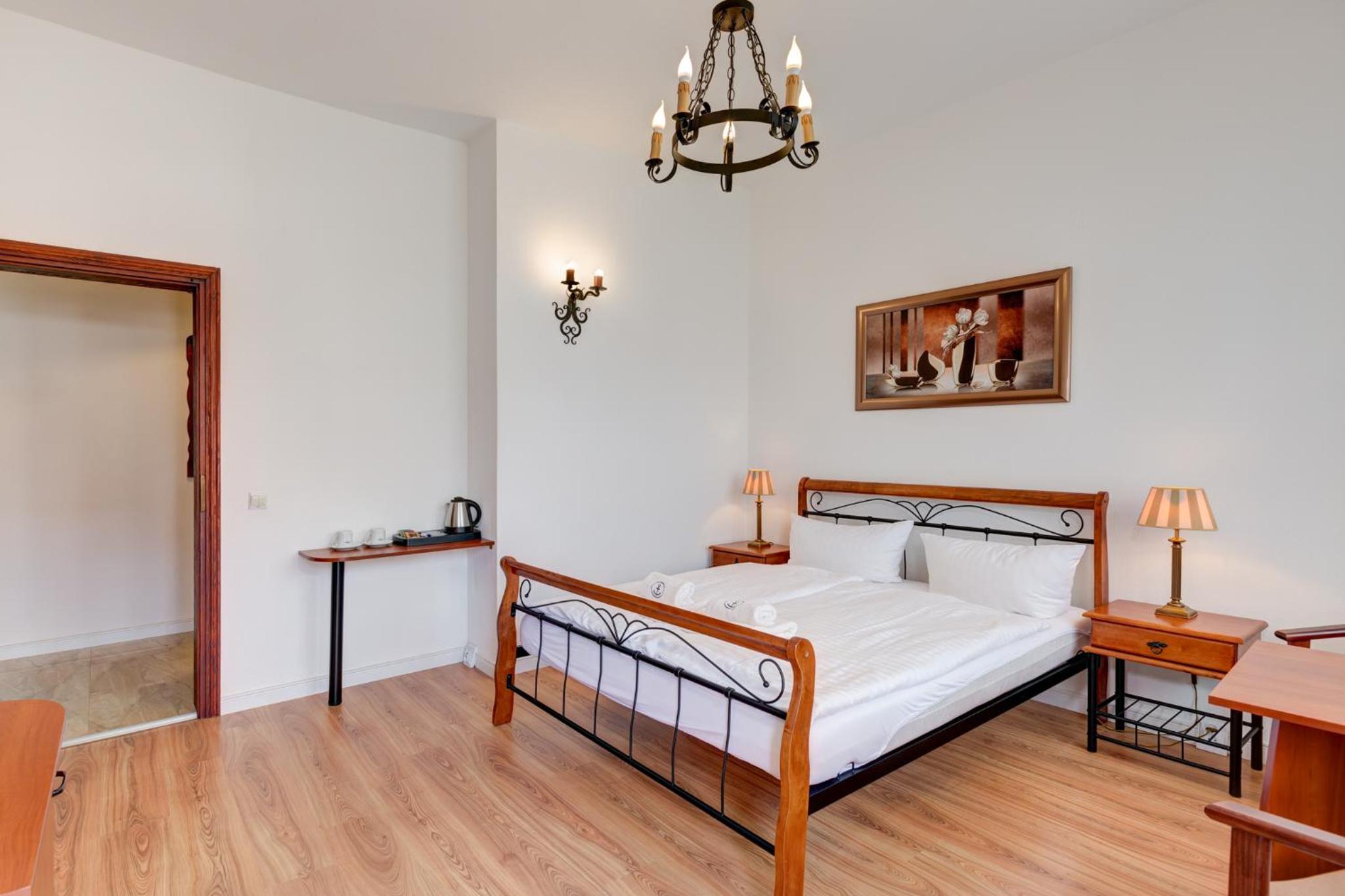 Deluxe Double Room with Balcony - Photo 2