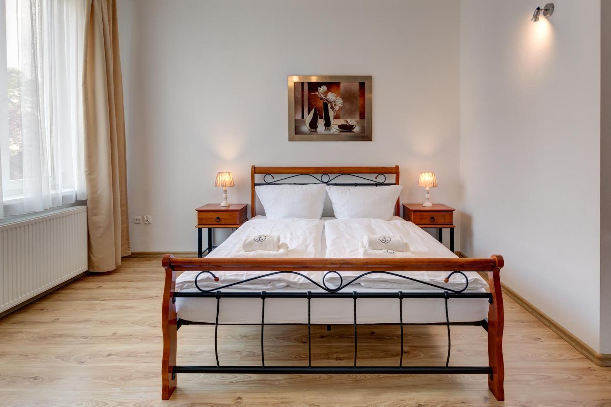 Deluxe Double Room with Balcony - Photo 3