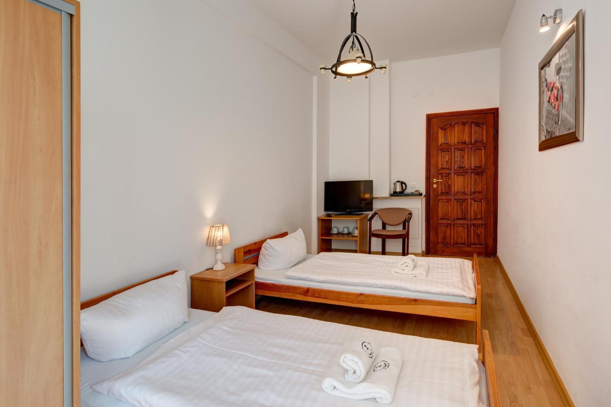 Studio Apartment - Photo 3