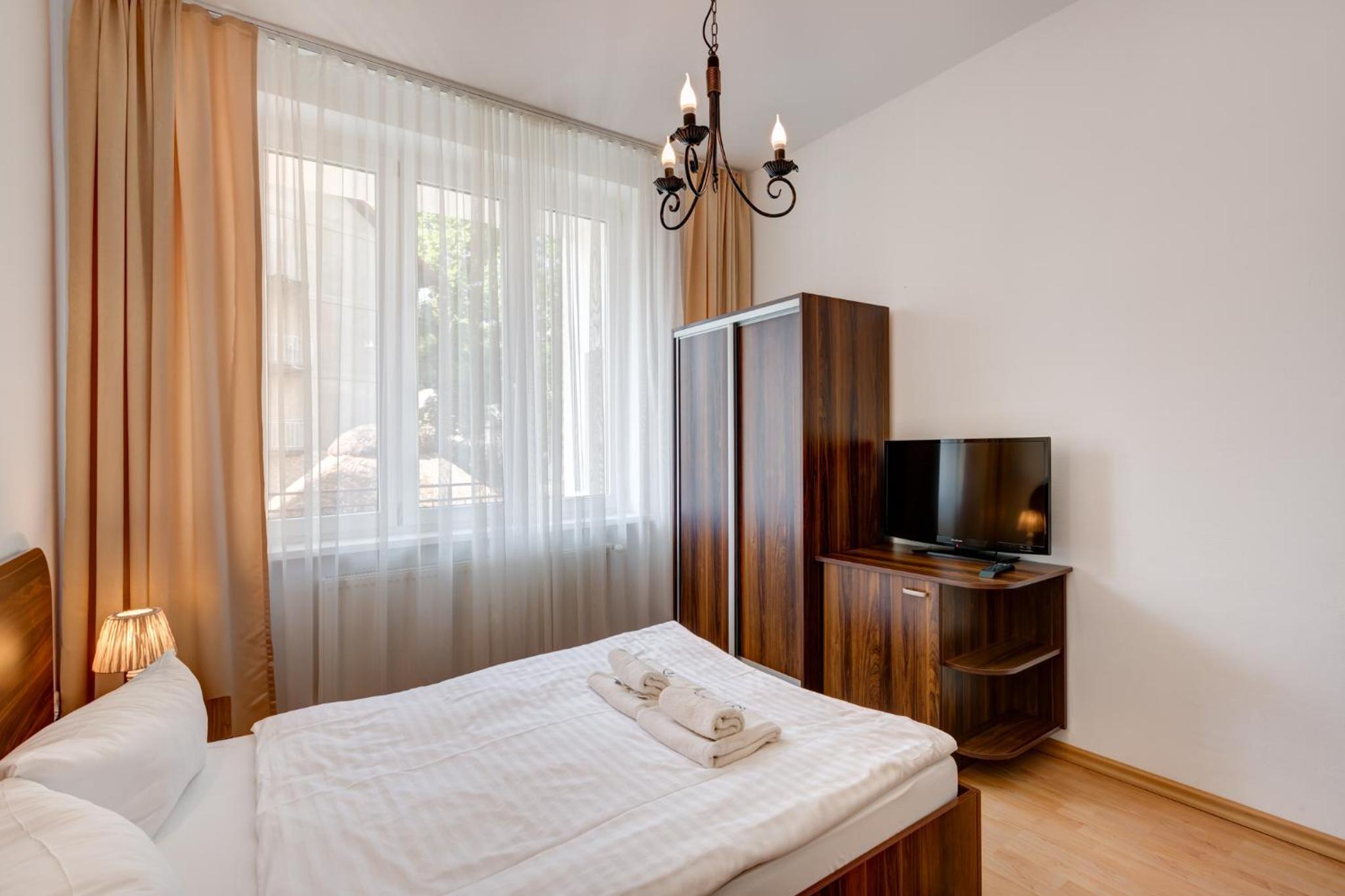 Studio Apartment - Photo 4