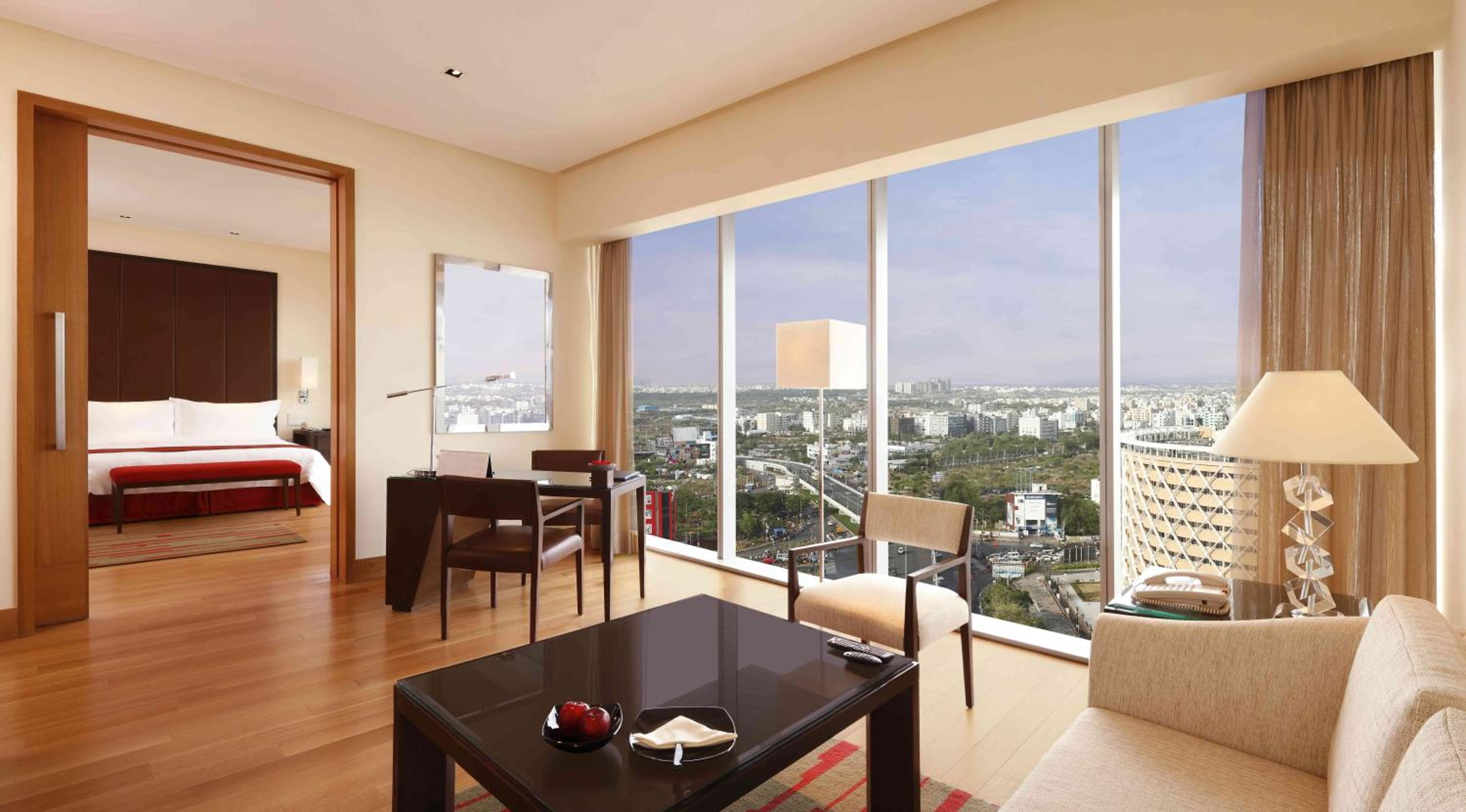 Premier Suite with one way airport transfers & Club Lounge access