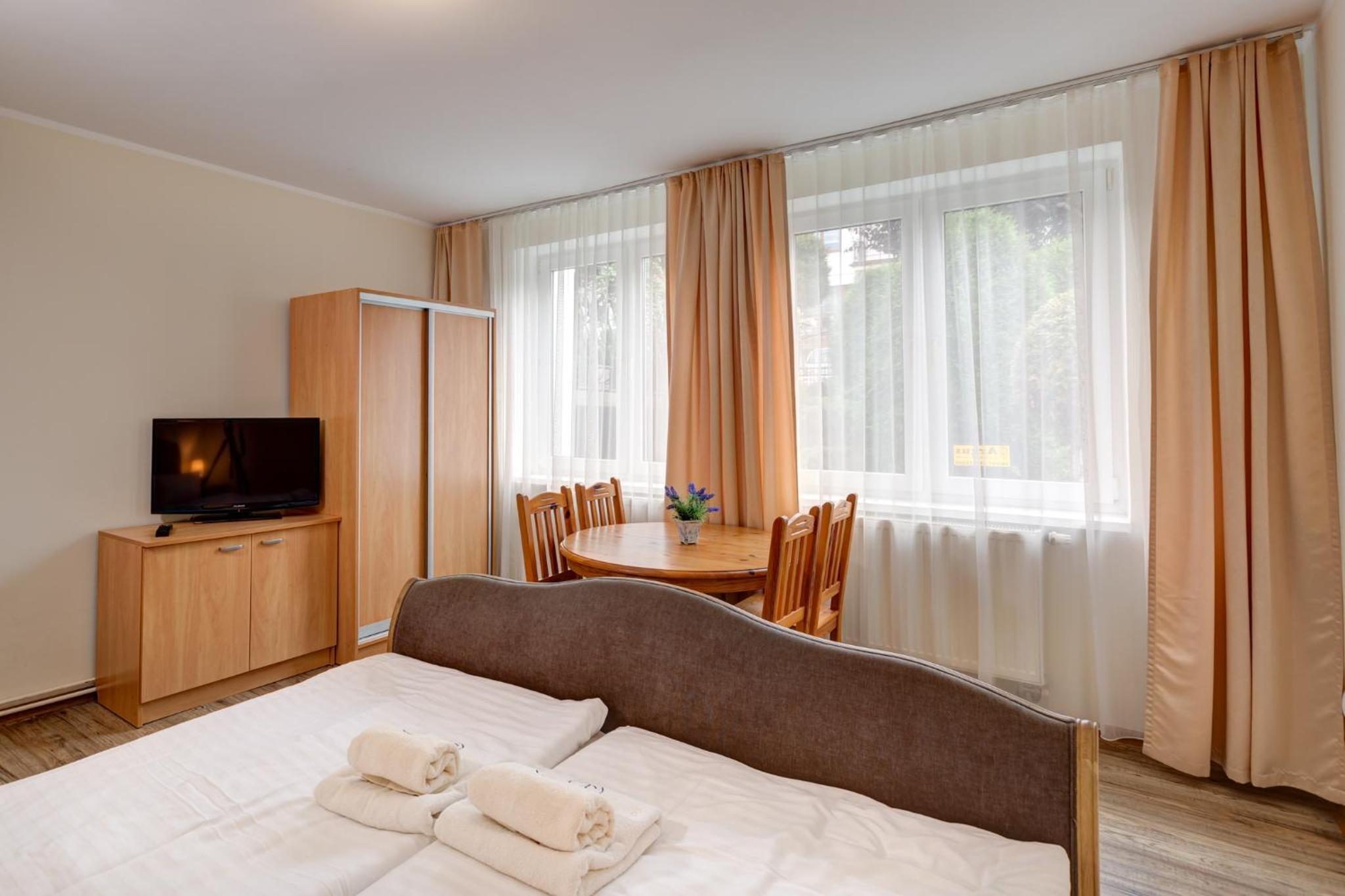 Two-Bedroom Suite - Photo 5